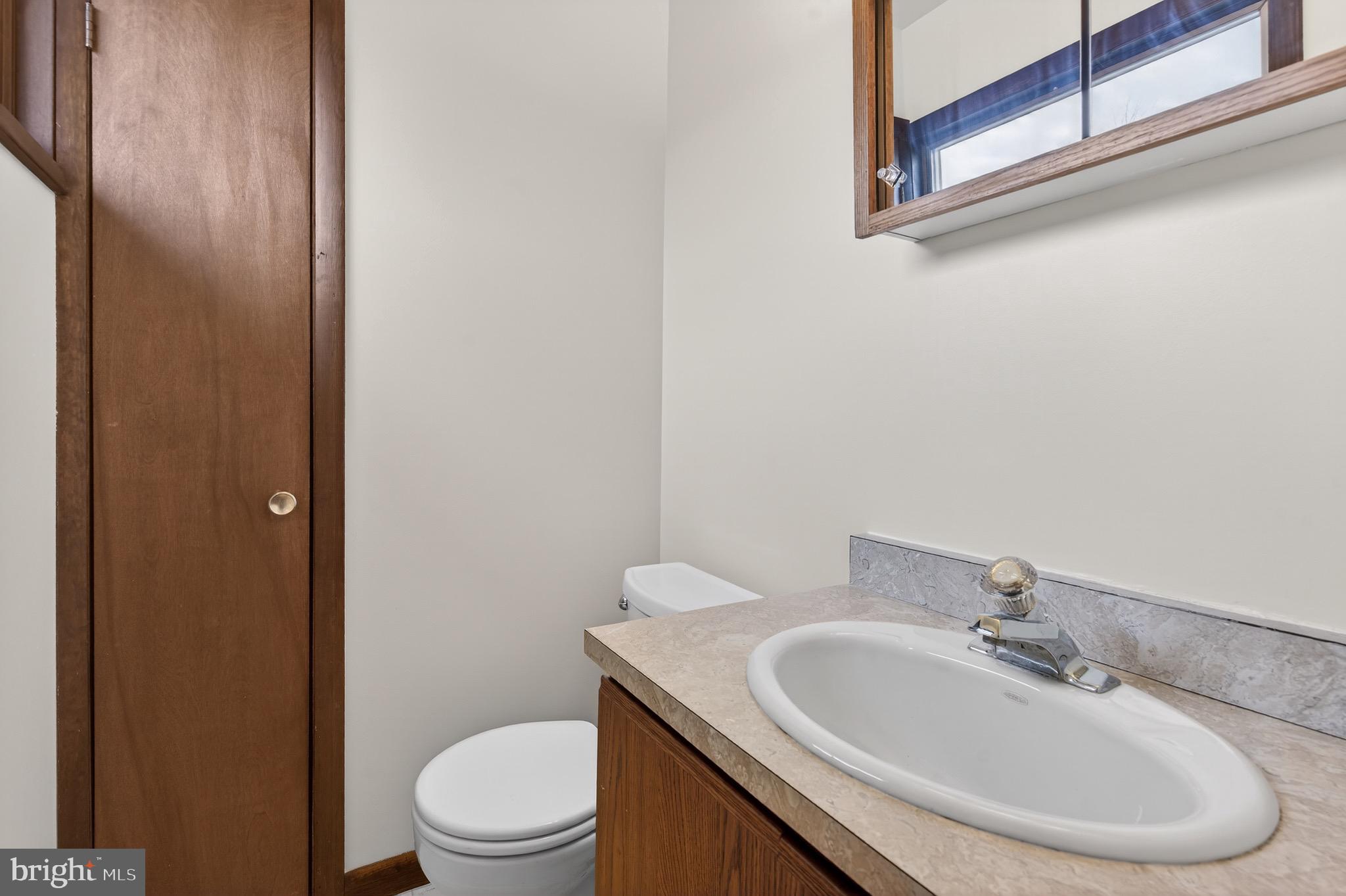 LAKE WYNONAH - Residential