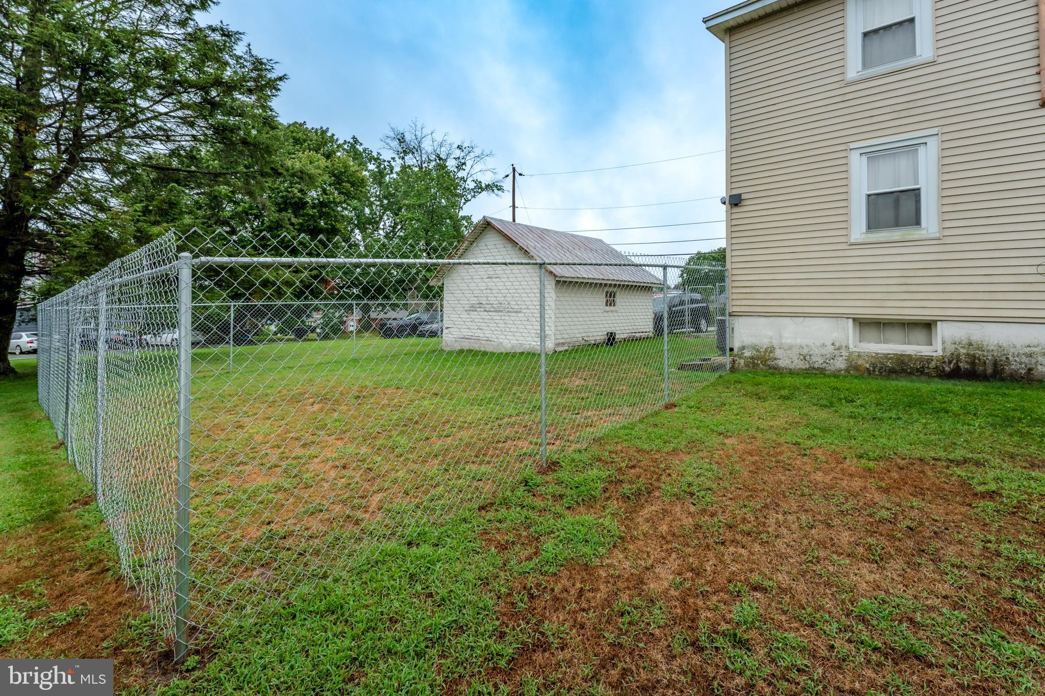 RINGTOWN - Residential