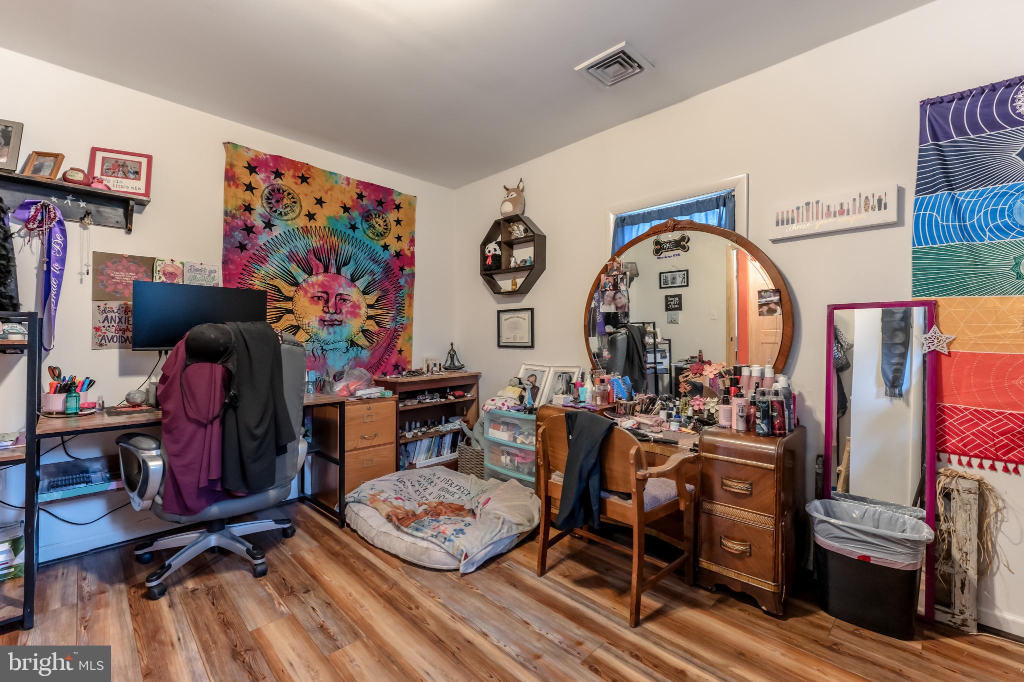 RINGTOWN - Residential