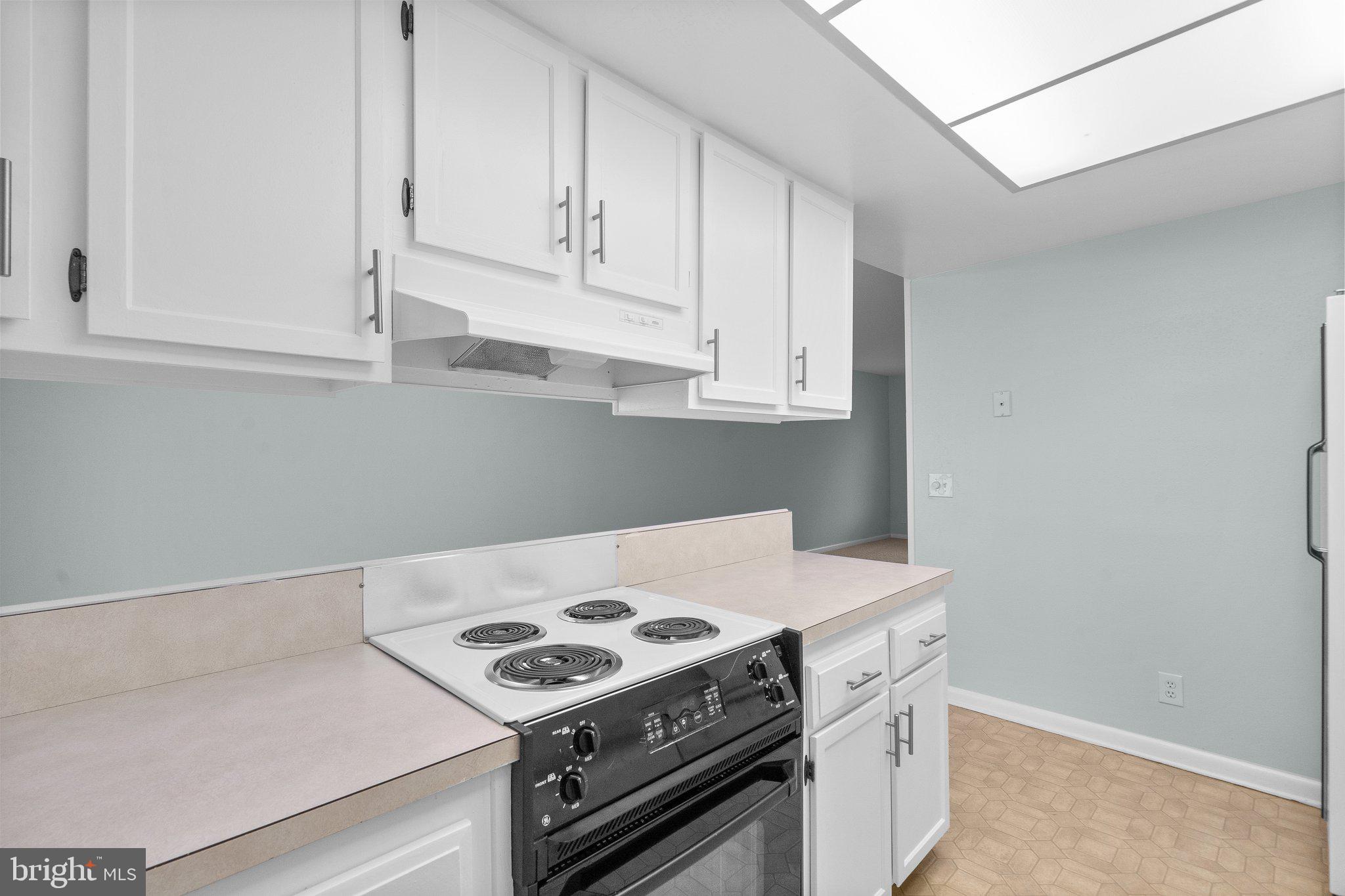 ROSSMOOR MUTUAL #10 - Residential