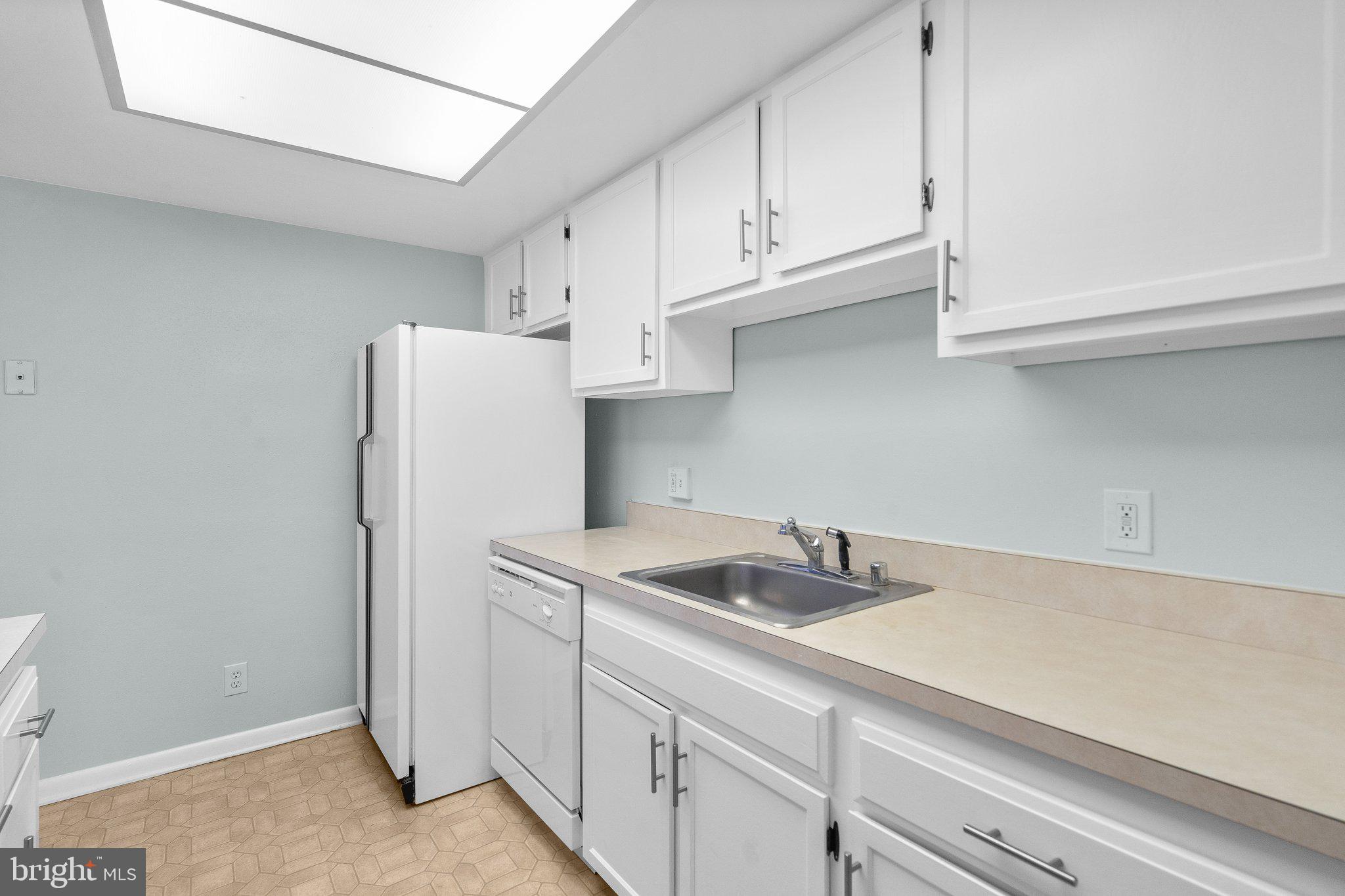 ROSSMOOR MUTUAL #10 - Residential