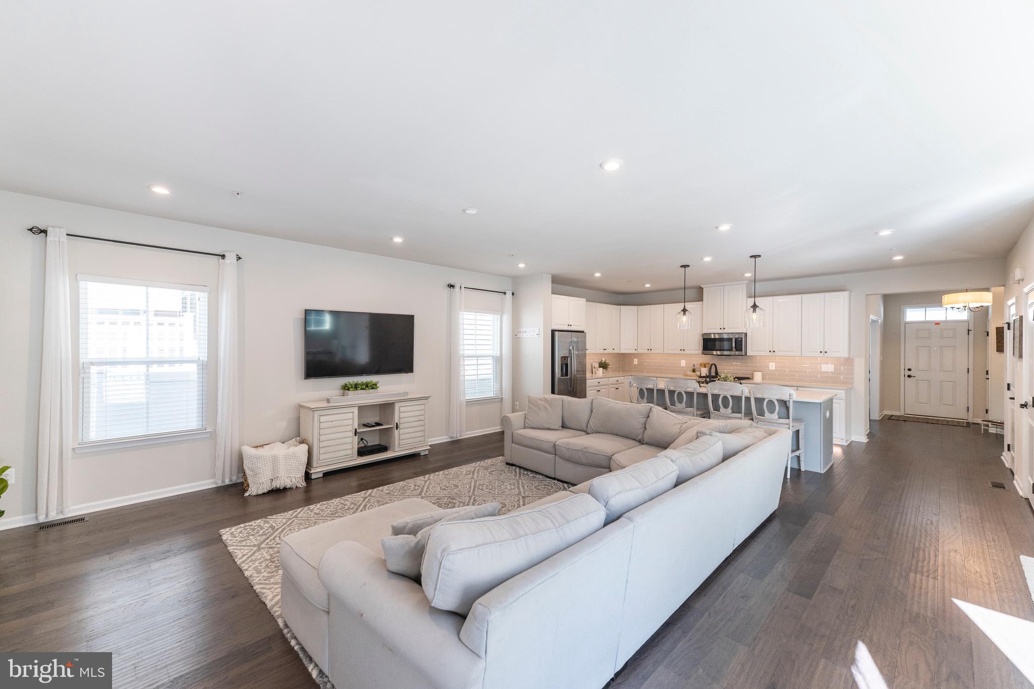 CABIN BRANCH - Residential