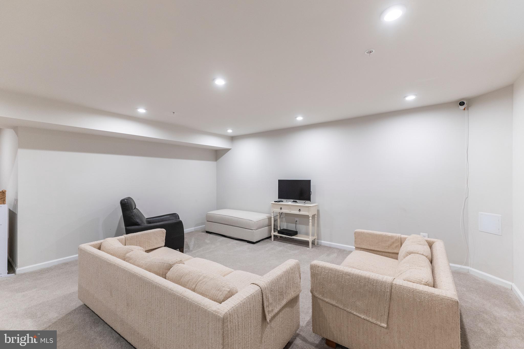 CABIN BRANCH - Residential