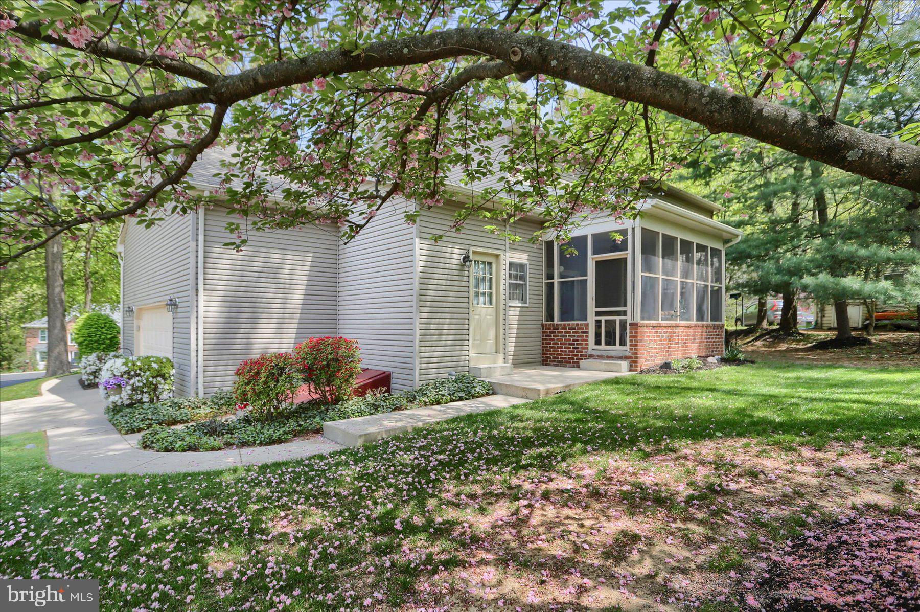 VILLAGE OF INNSBRUCK - Residential