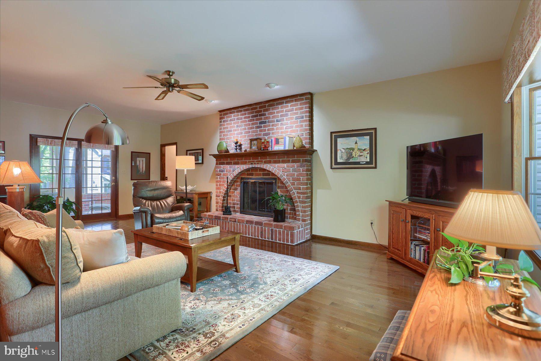 VILLAGE OF INNSBRUCK - Residential