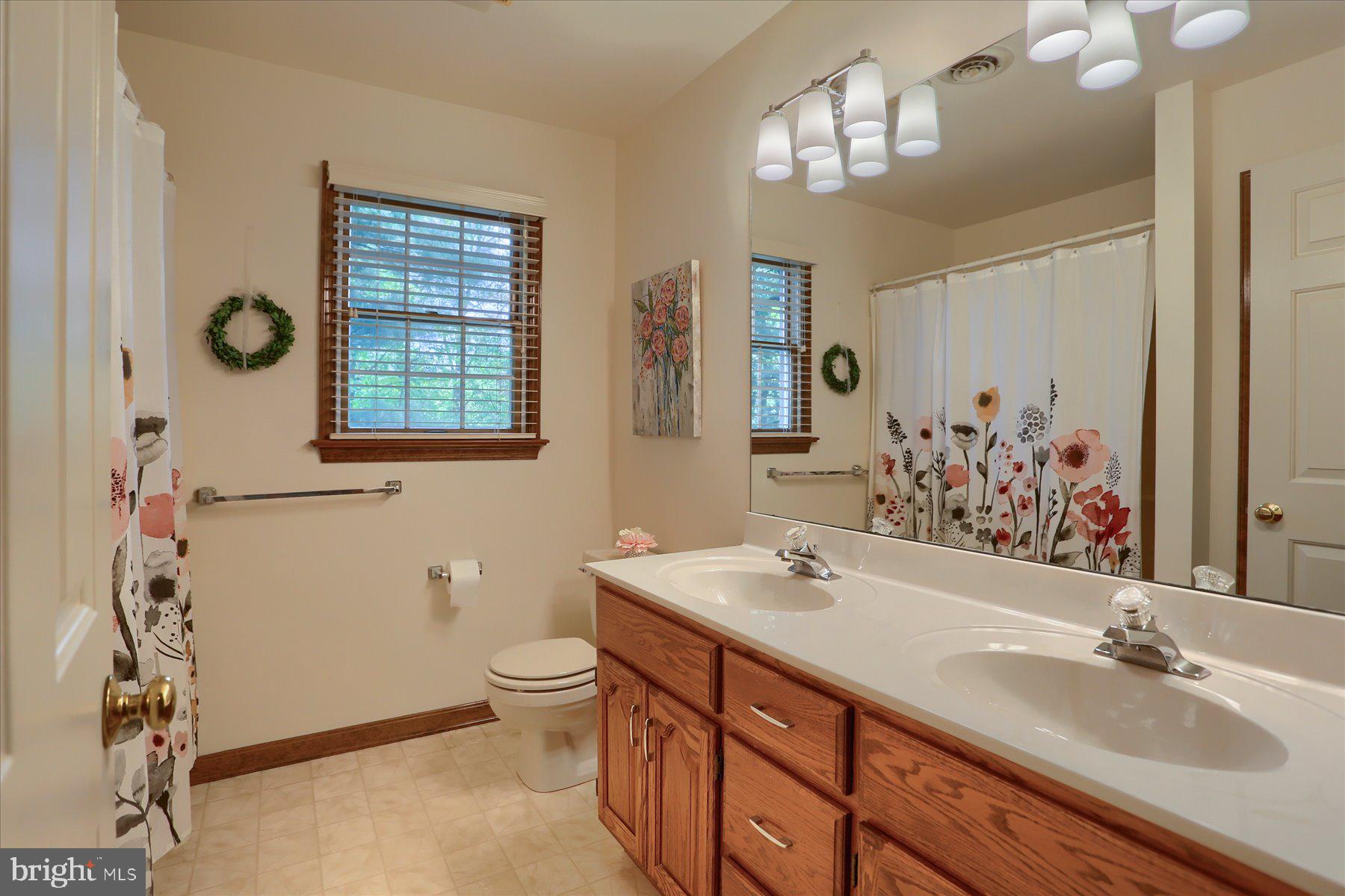 VILLAGE OF INNSBRUCK - Residential