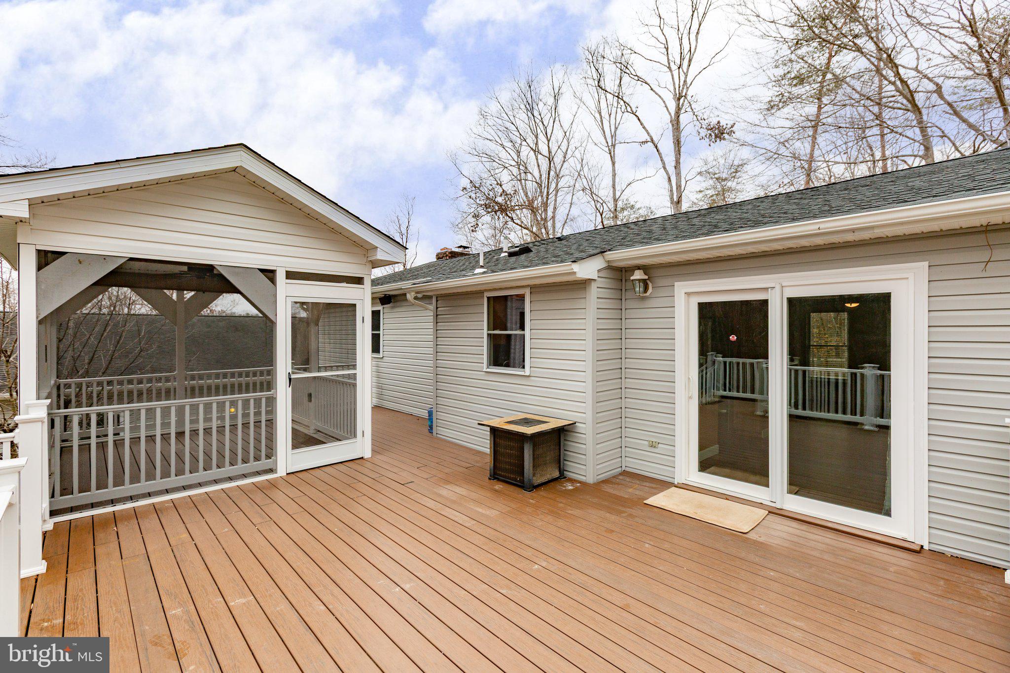 LAURELWOOD - Residential