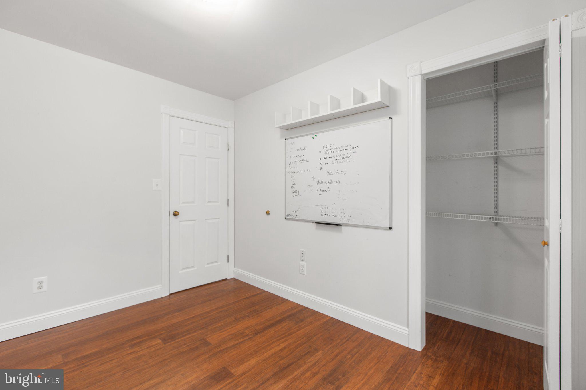 LAURELWOOD - Residential