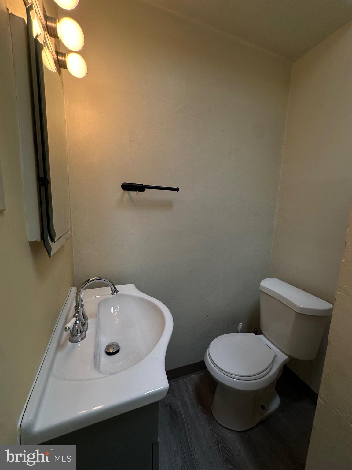 ELMWOOD PARK - Residential