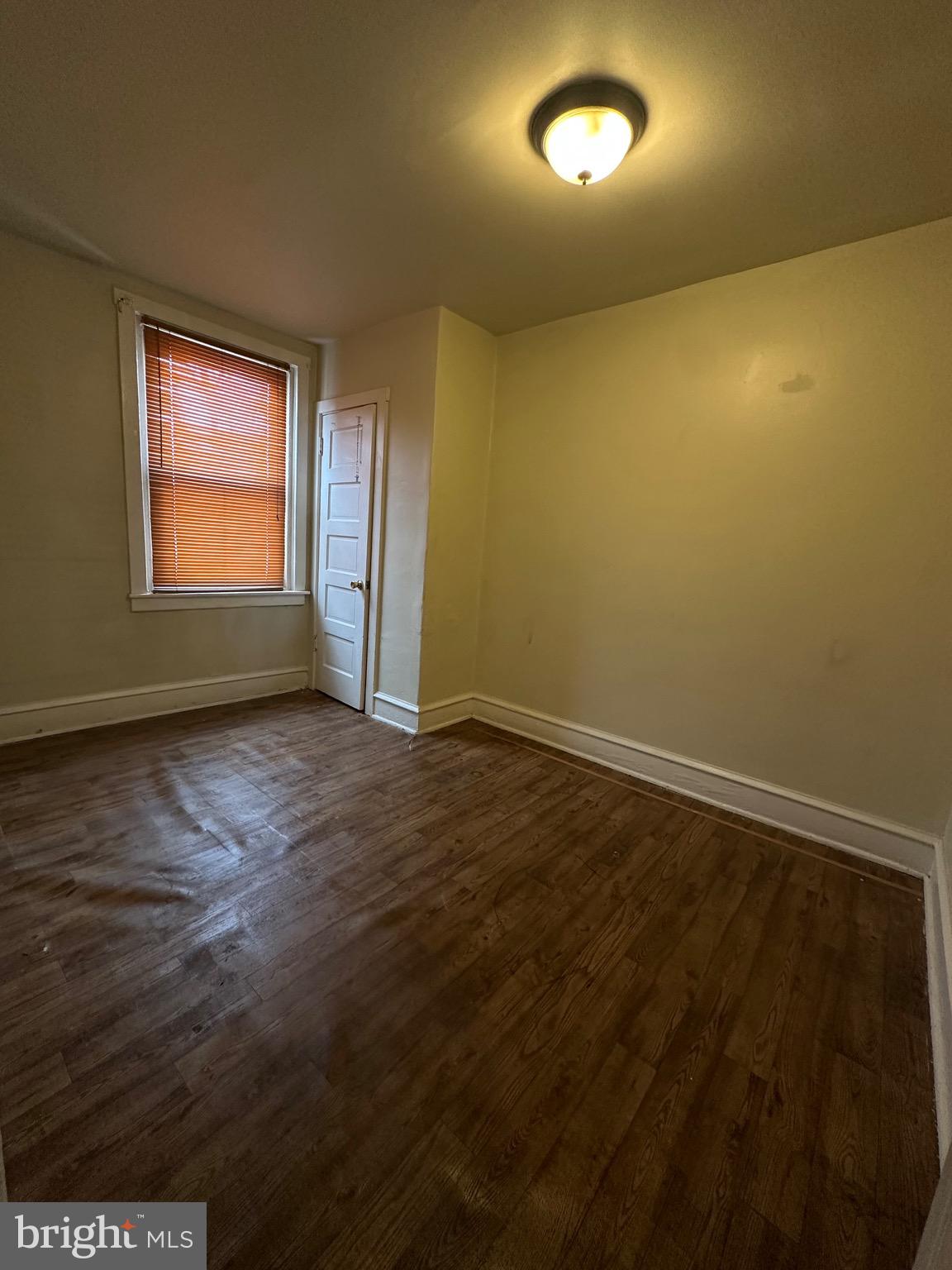 ELMWOOD PARK - Residential