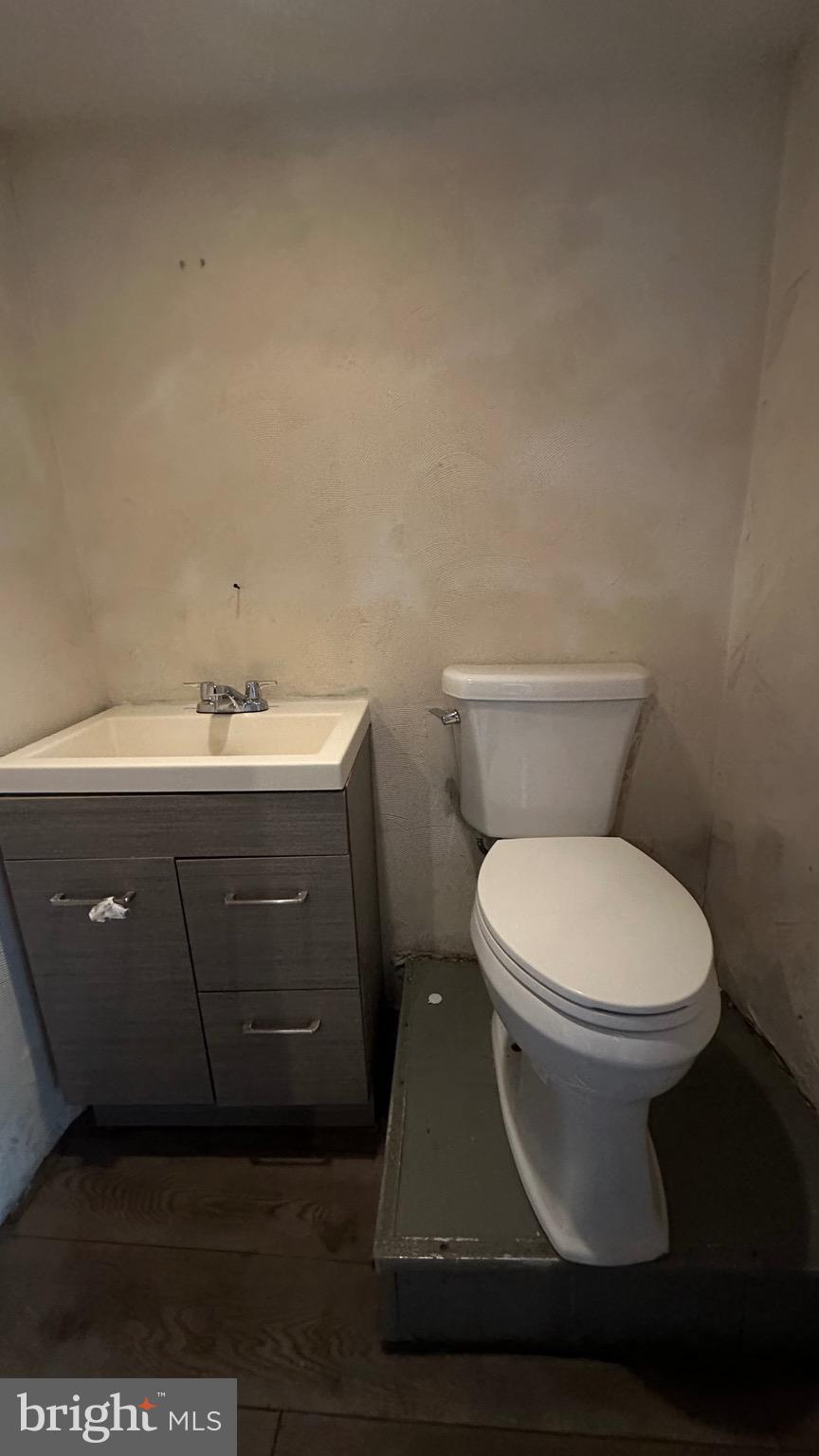 ELMWOOD PARK - Residential