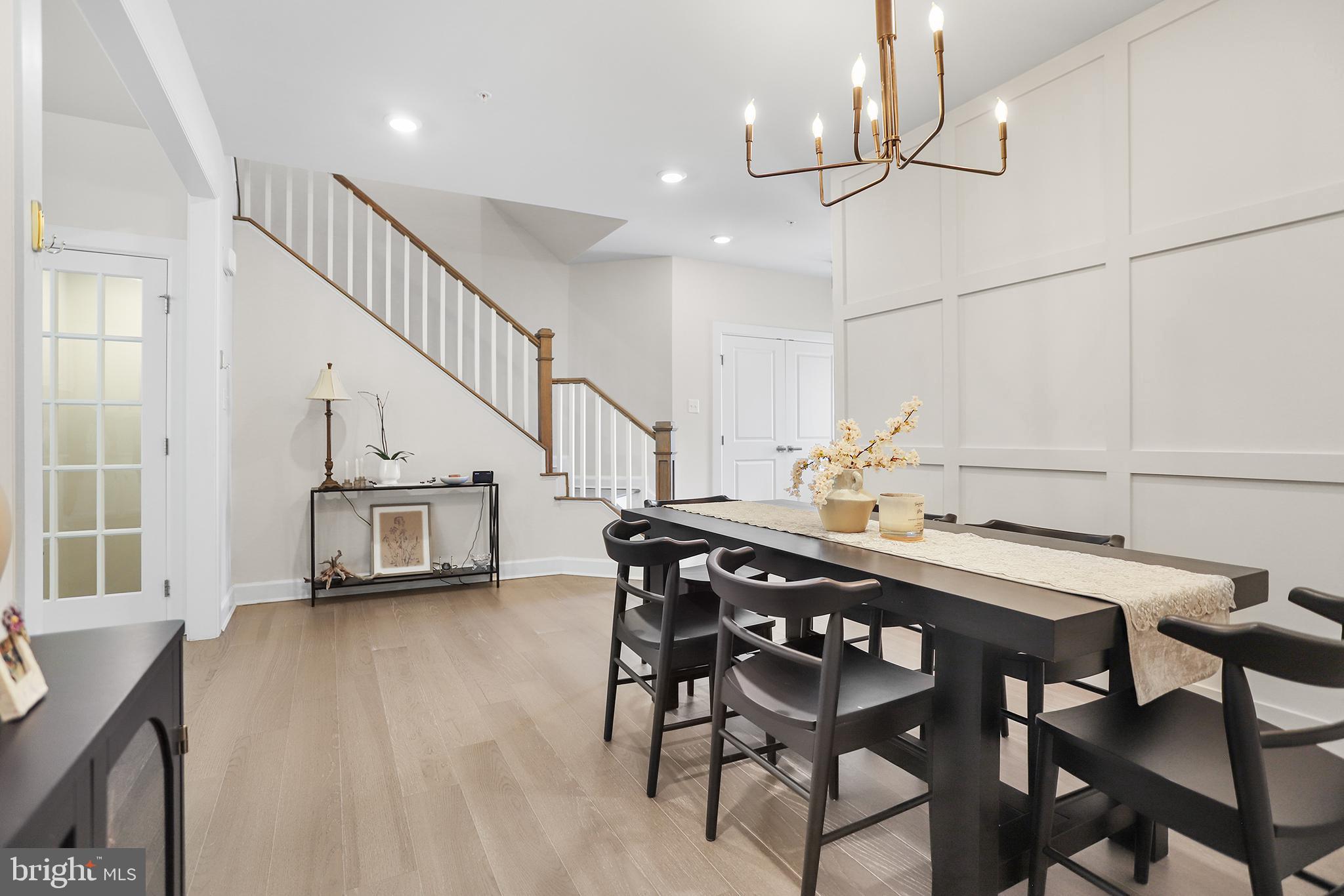 PONDS EDGE - Residential