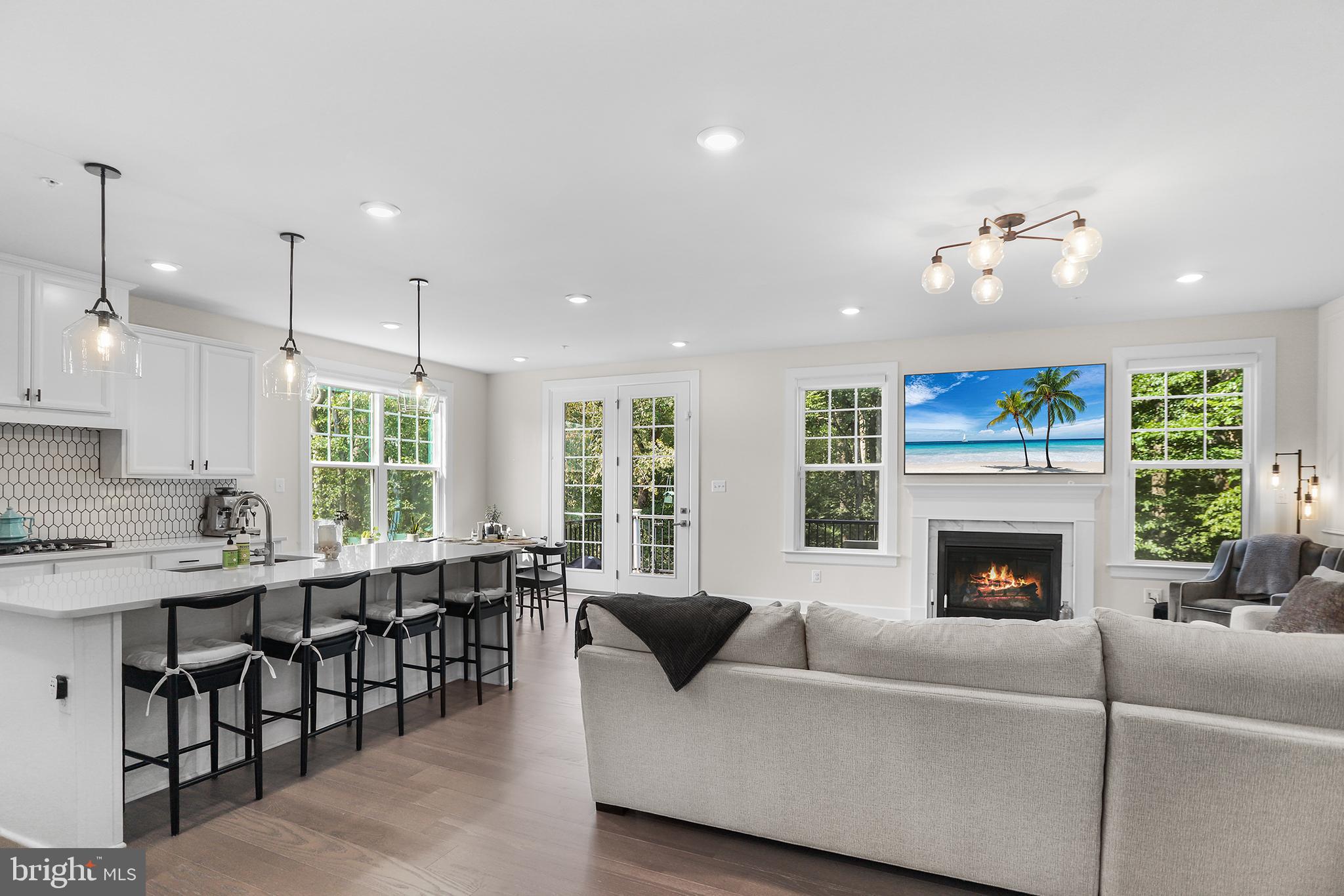 PONDS EDGE - Residential