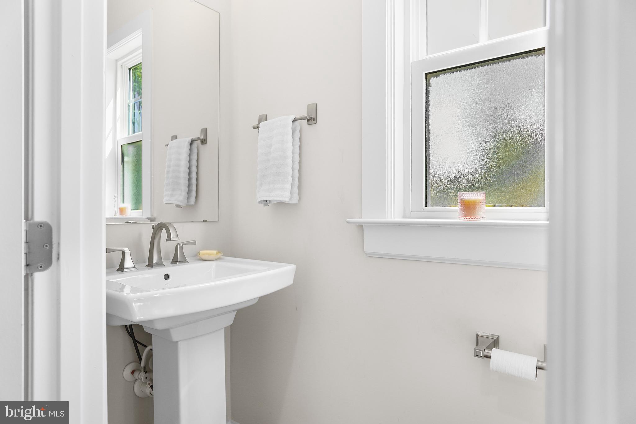 PONDS EDGE - Residential