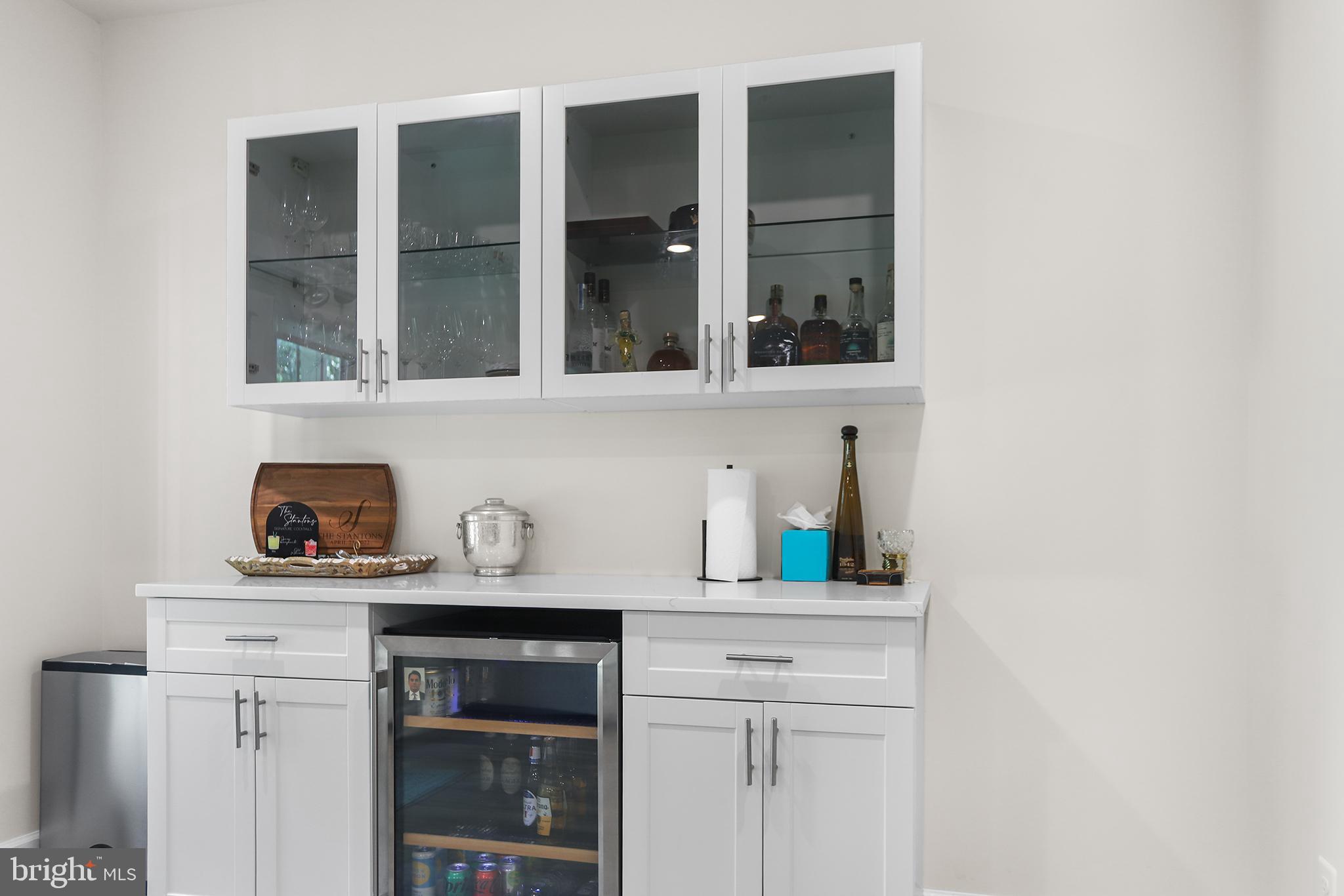 PONDS EDGE - Residential