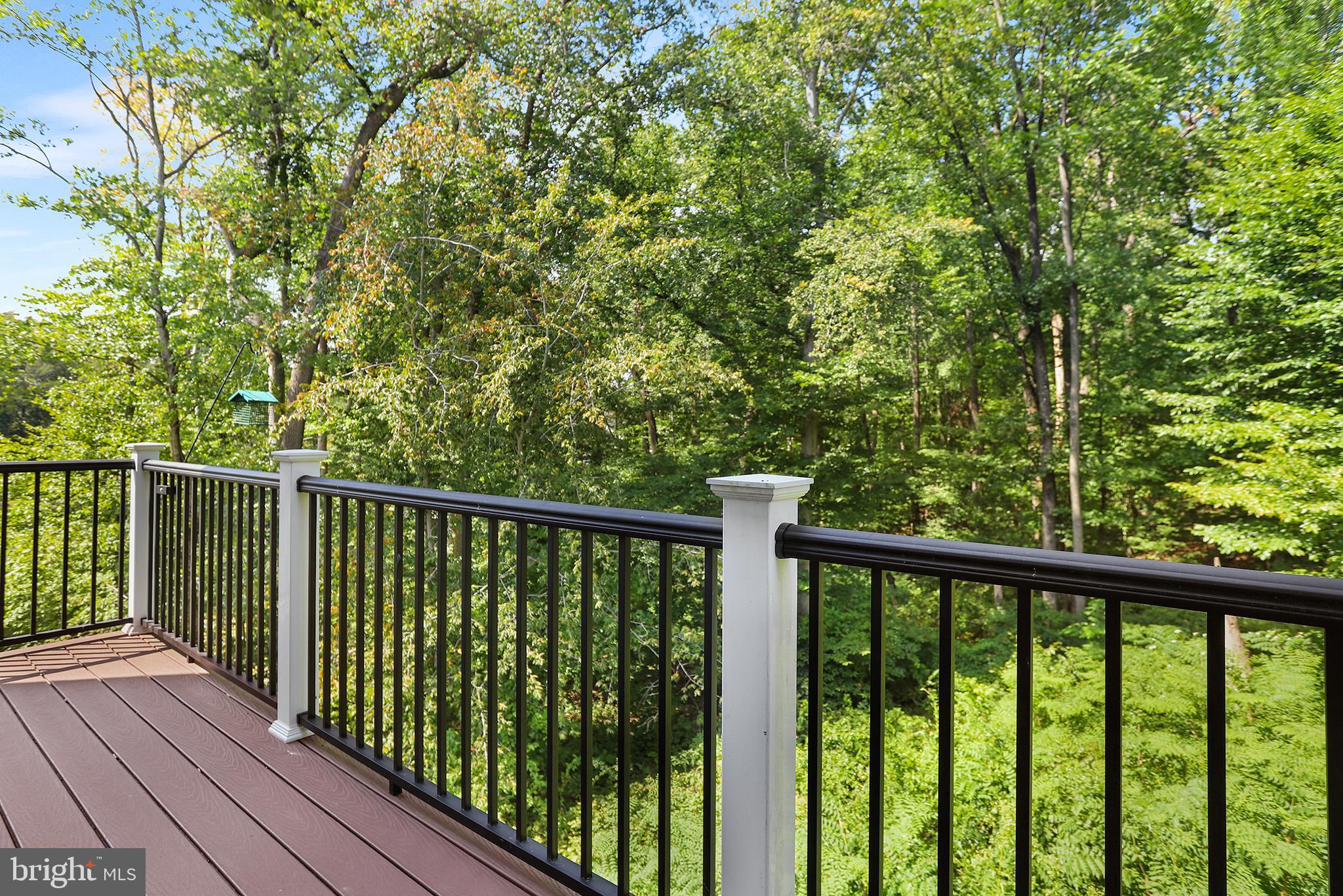 PONDS EDGE - Residential