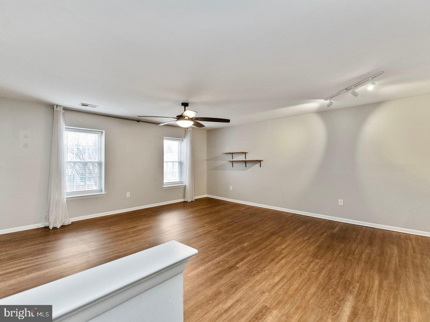 1212 CROSSHILL COURT B