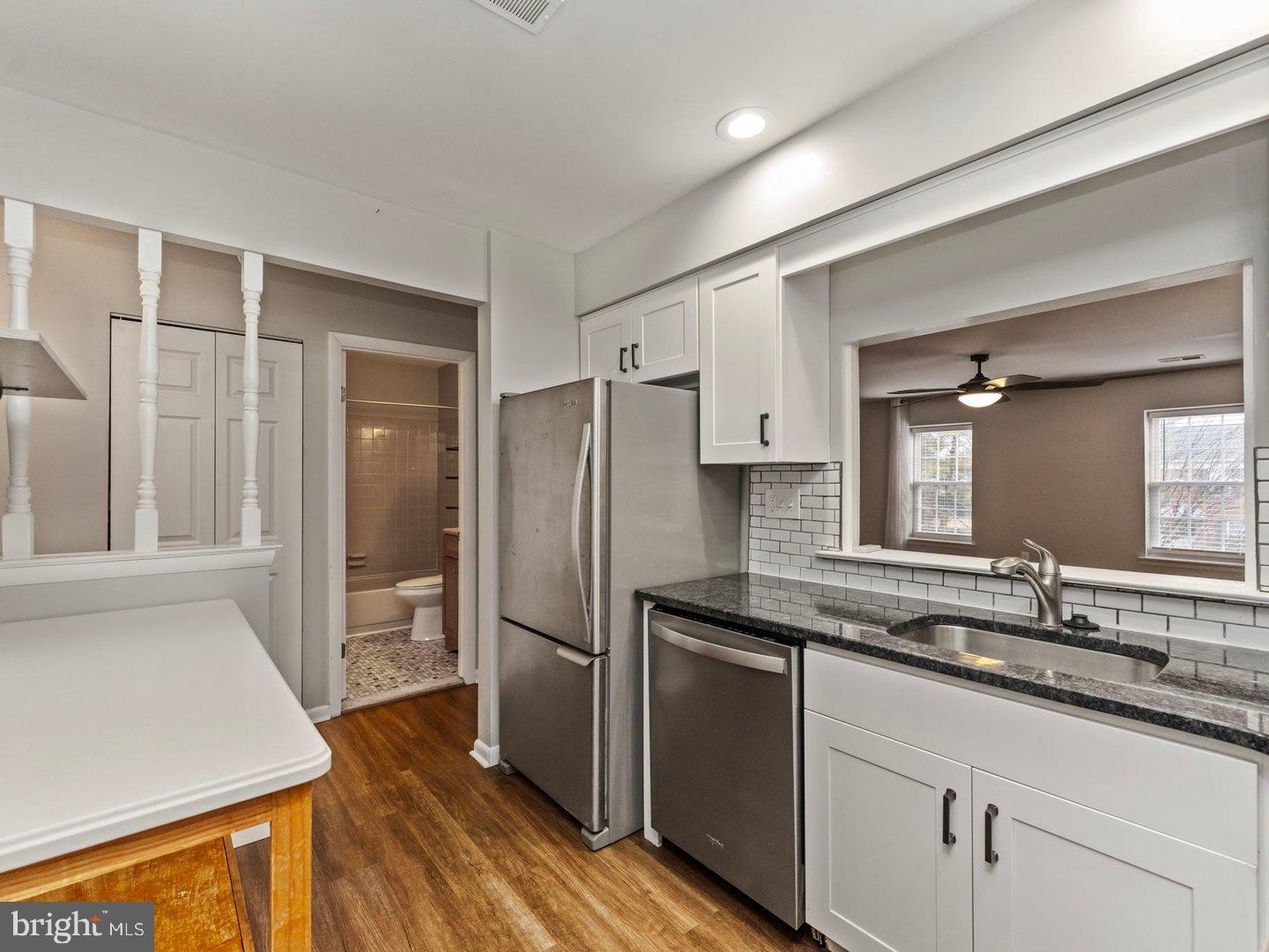 1212 CROSSHILL COURT B