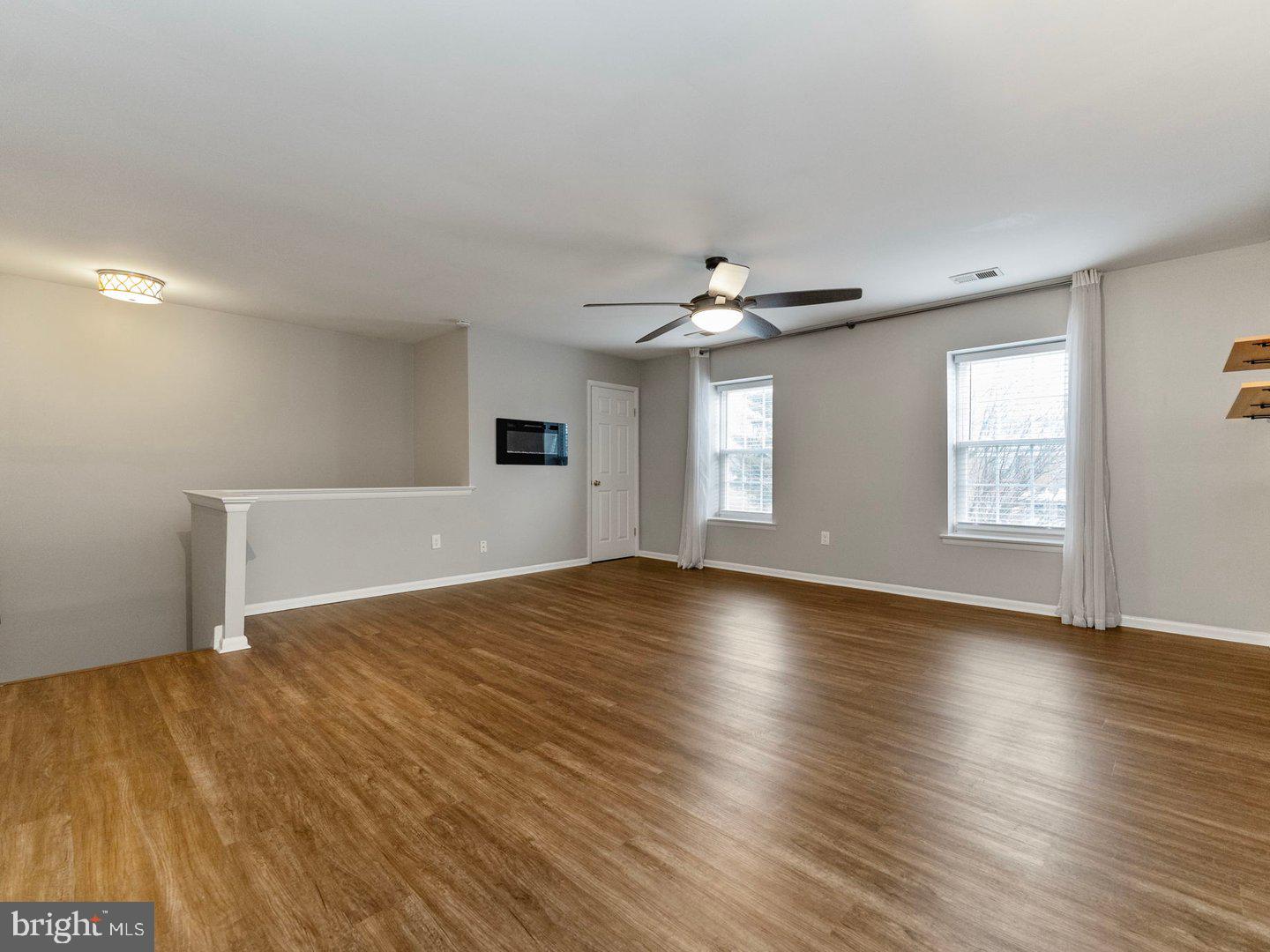 1212 CROSSHILL COURT B