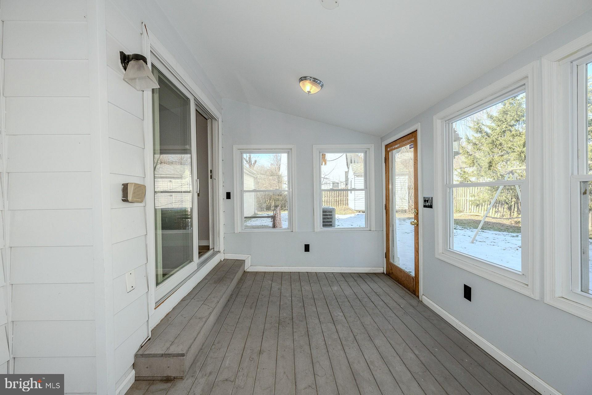 BEDFORD - Residential