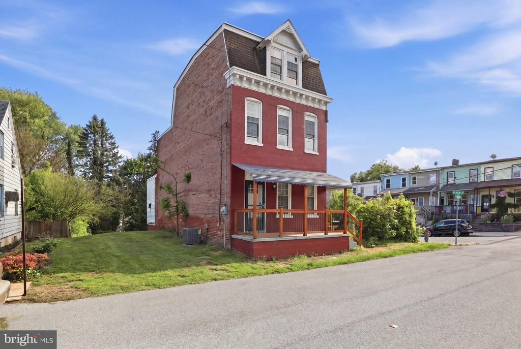 Photo of 600 Franklin Street, COLUMBIA, PA 17512 (MLS # PALA2087426)