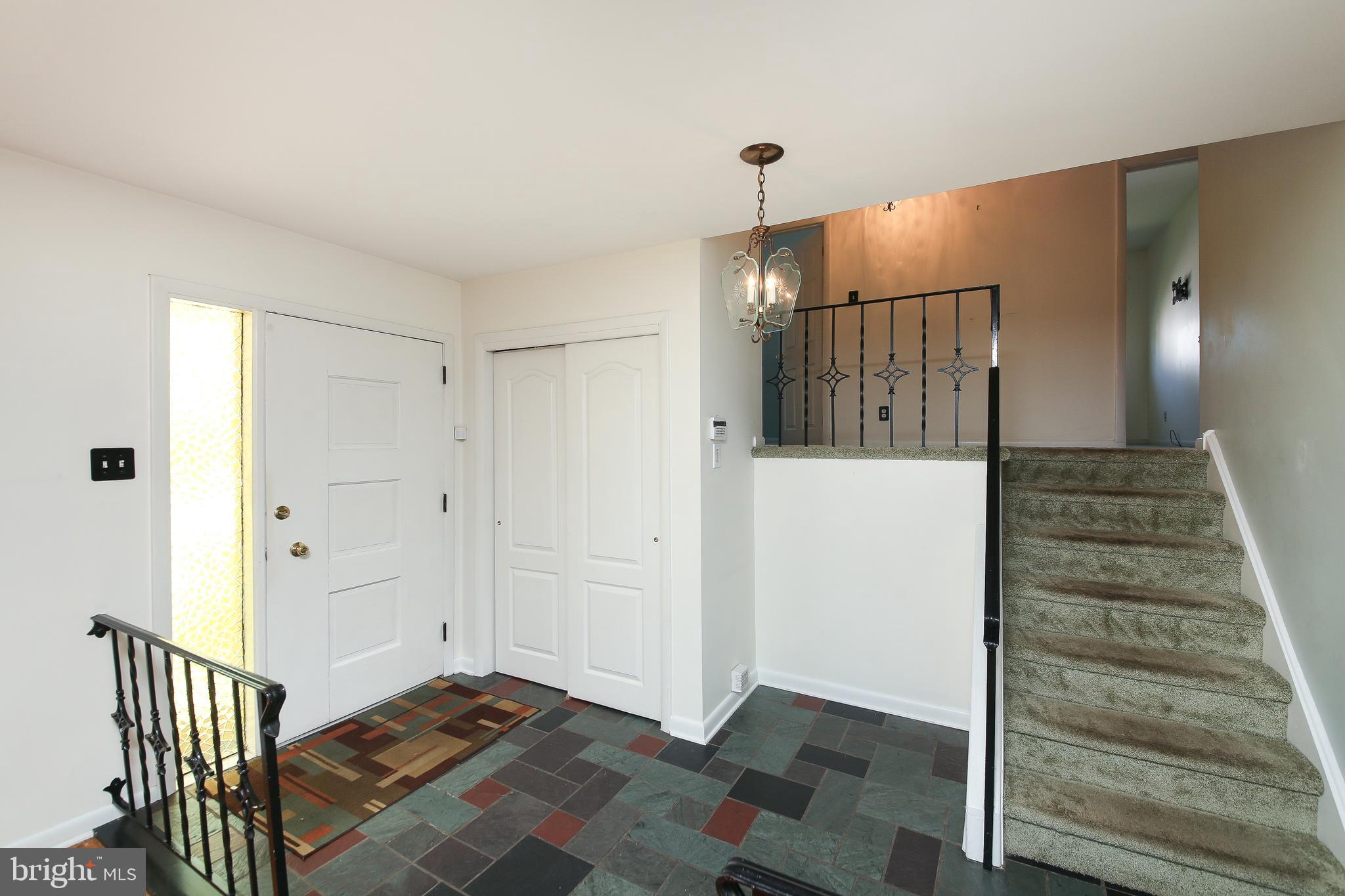 10 GLENN CIRCLE