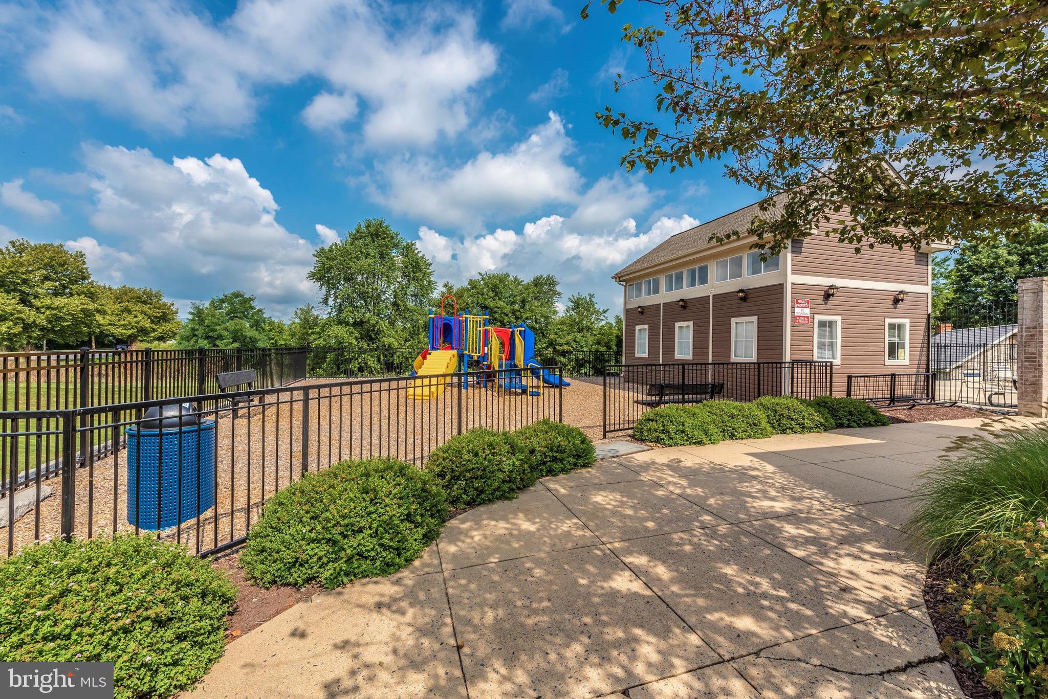 TUSCARORA KNOLLS - Residential