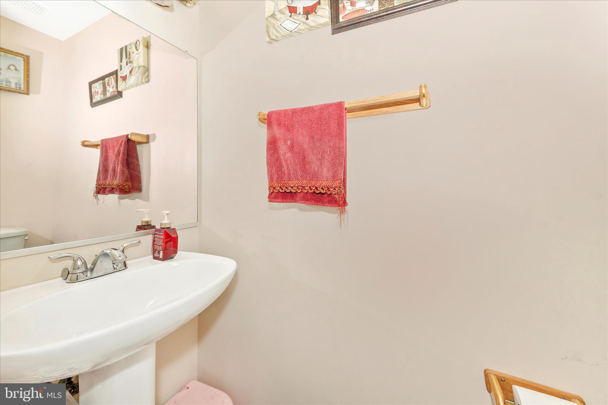 TUSCARORA KNOLLS - Residential