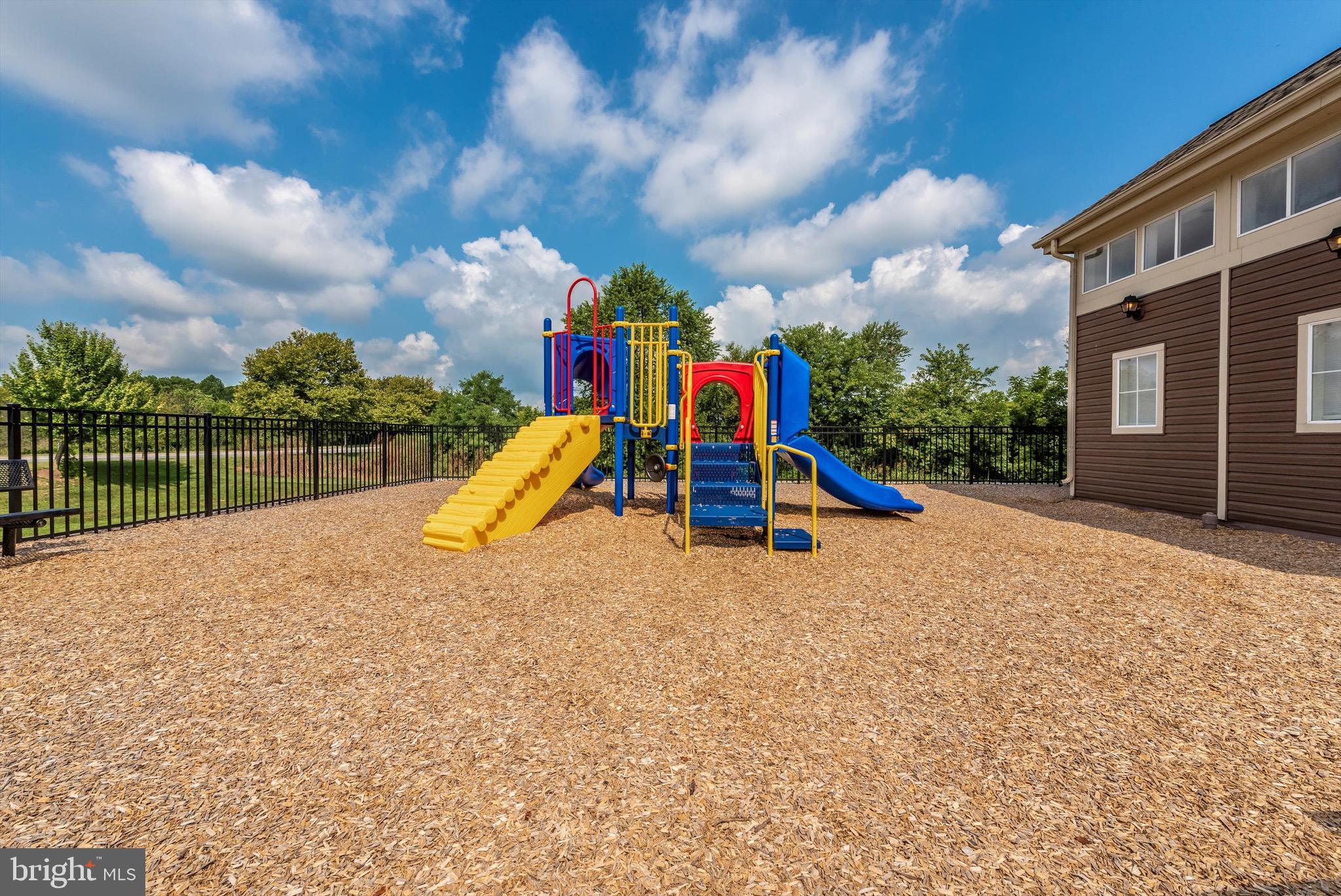 TUSCARORA KNOLLS - Residential