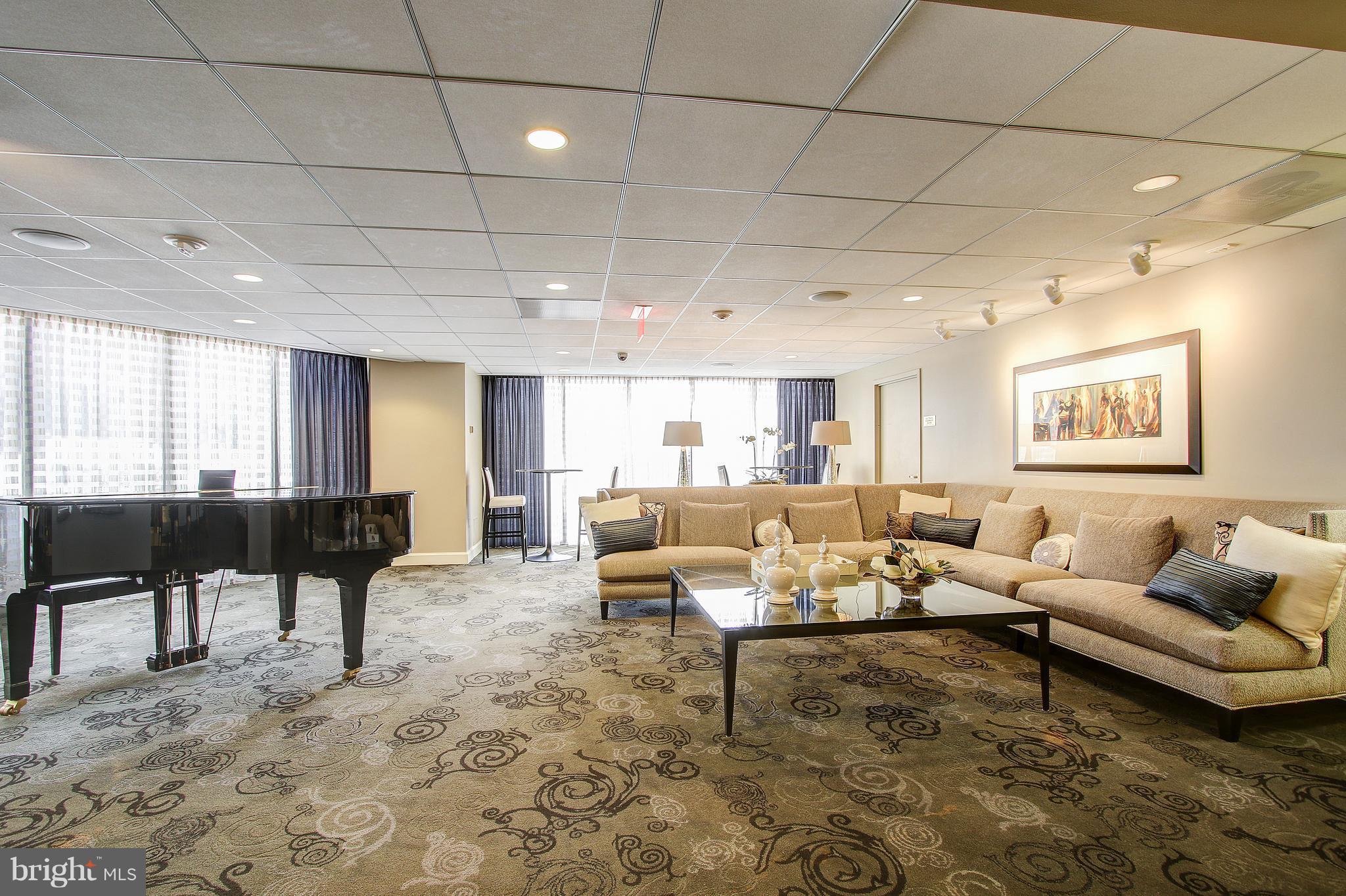 THE ELIZABETH - Residential