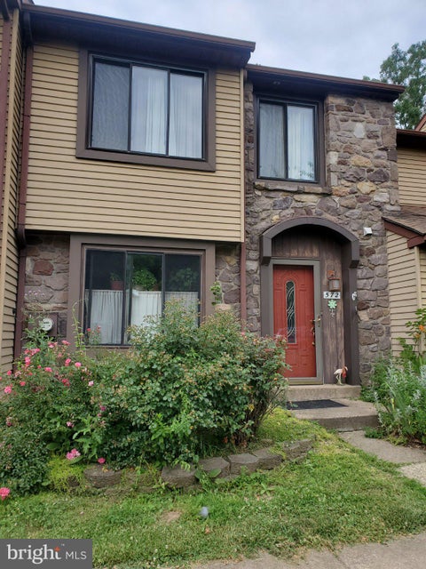 Townhouse For Rent - 572 Atwood Court<br/> Bucks County, NEWTOWN, PA 18940