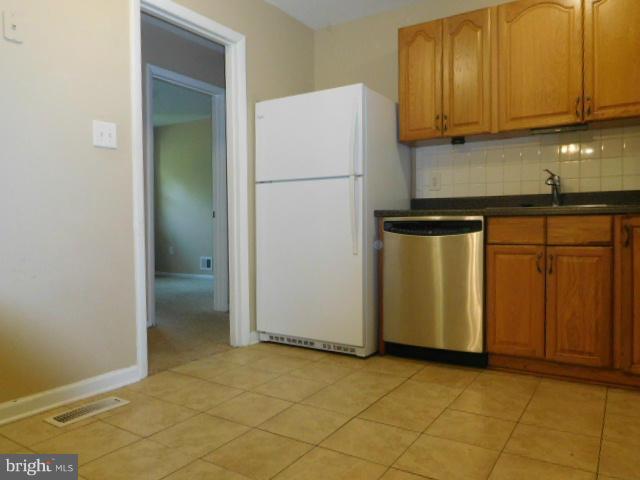 DALE CITY - Residential Lease