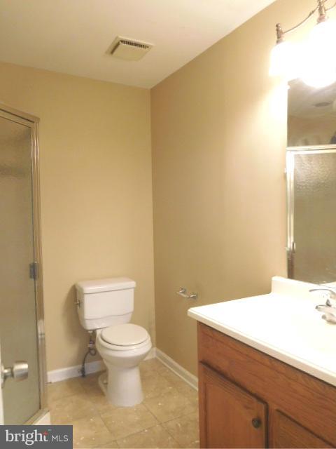 DALE CITY - Residential Lease