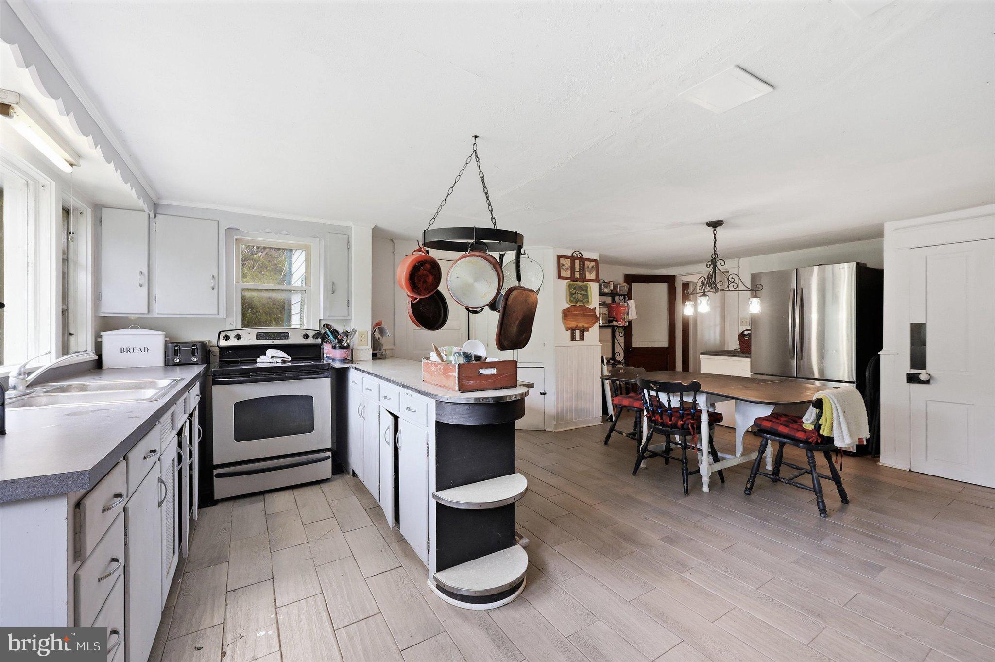 1232 OLD TANEYTOWN ROAD