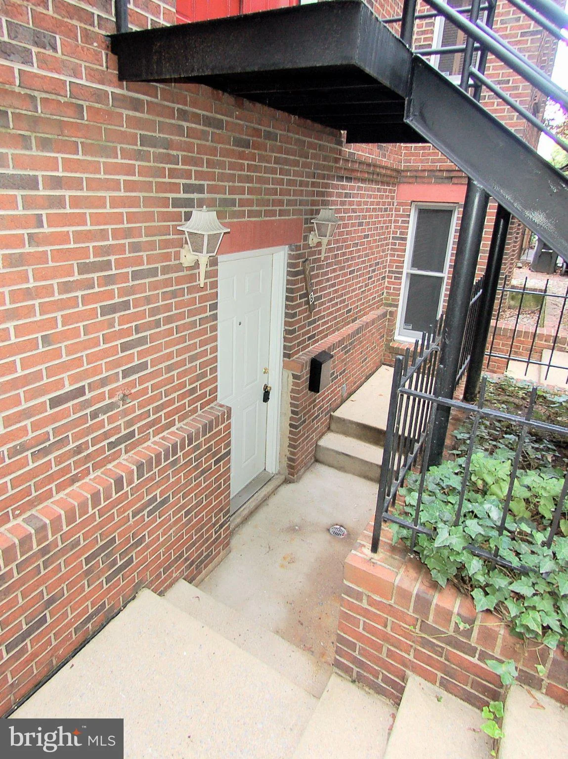 915 D Street SE Unit B, Washington, DC 20003