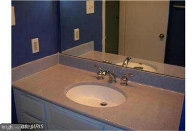 OLD GEORGETOWN VILLAGE - Residential Lease