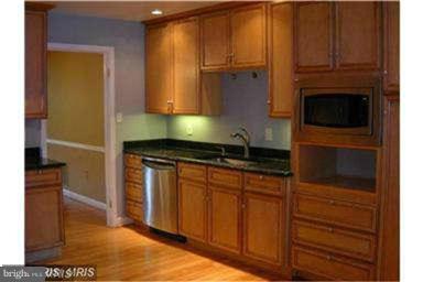 OLD GEORGETOWN VILLAGE - Residential Lease