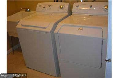 OLD GEORGETOWN VILLAGE - Residential Lease