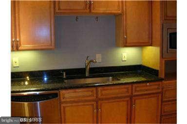 OLD GEORGETOWN VILLAGE - Residential Lease