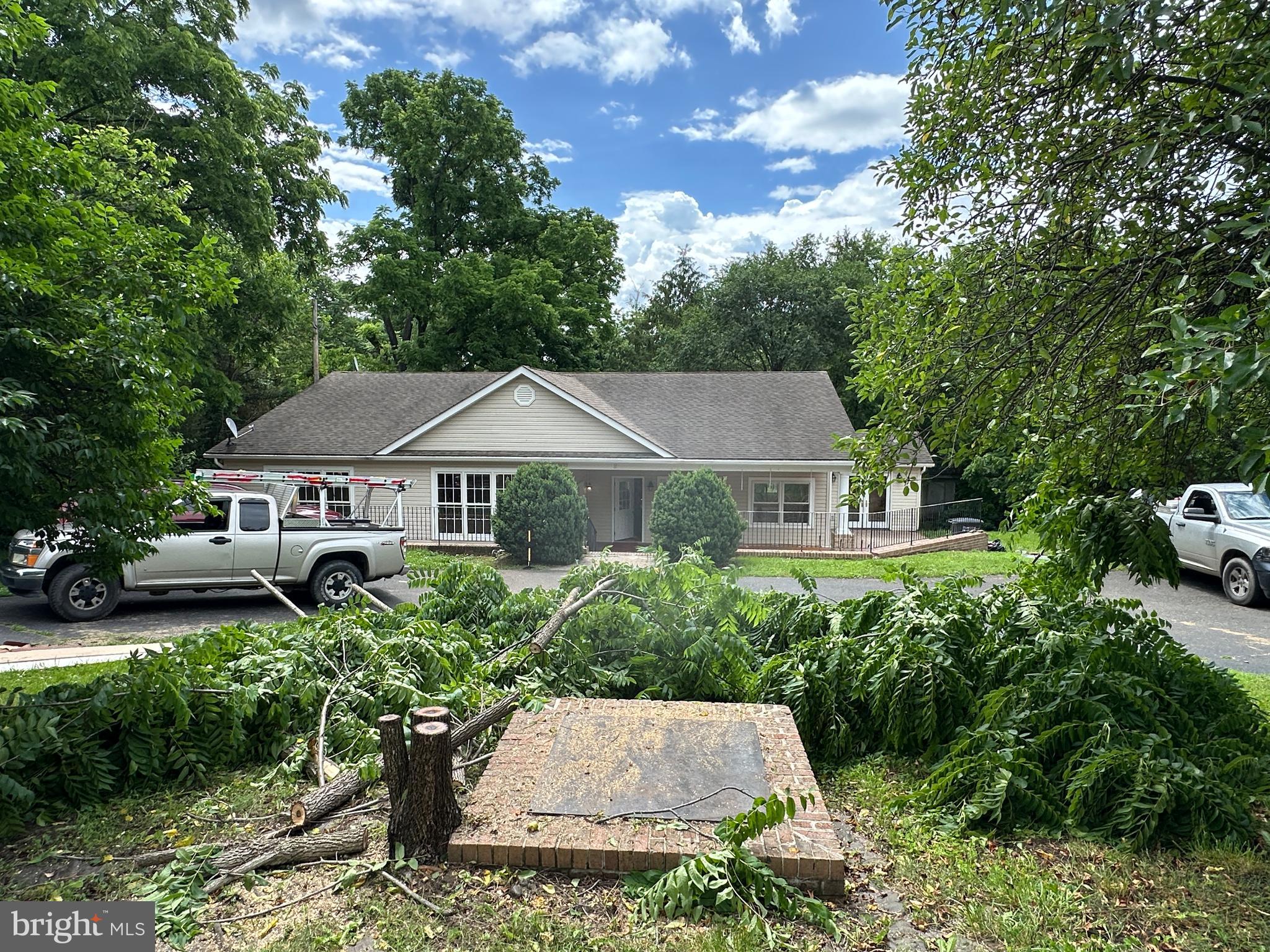 2 WHITING AVENUE