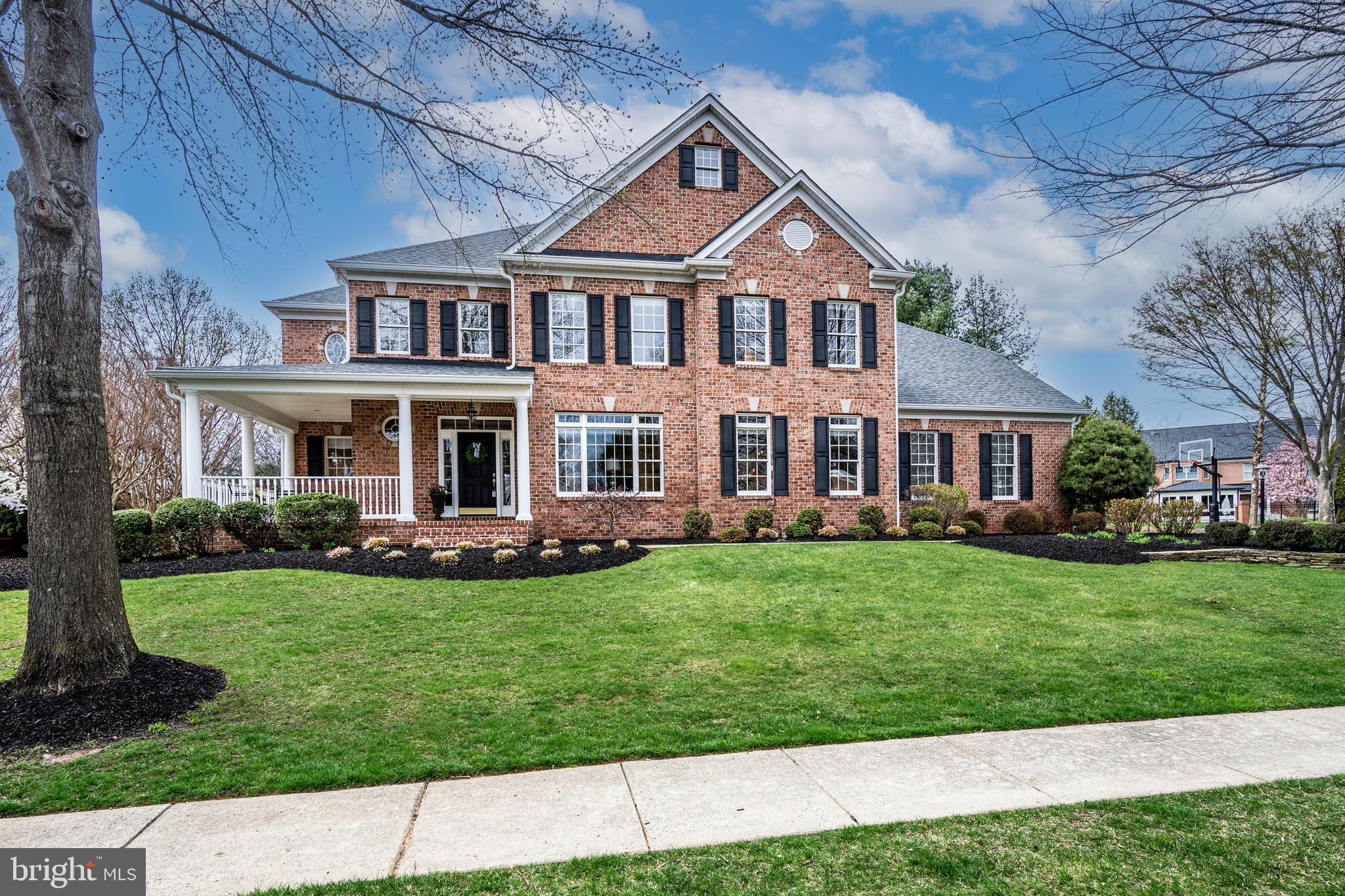 2708 HEAVEN WOOD COURT