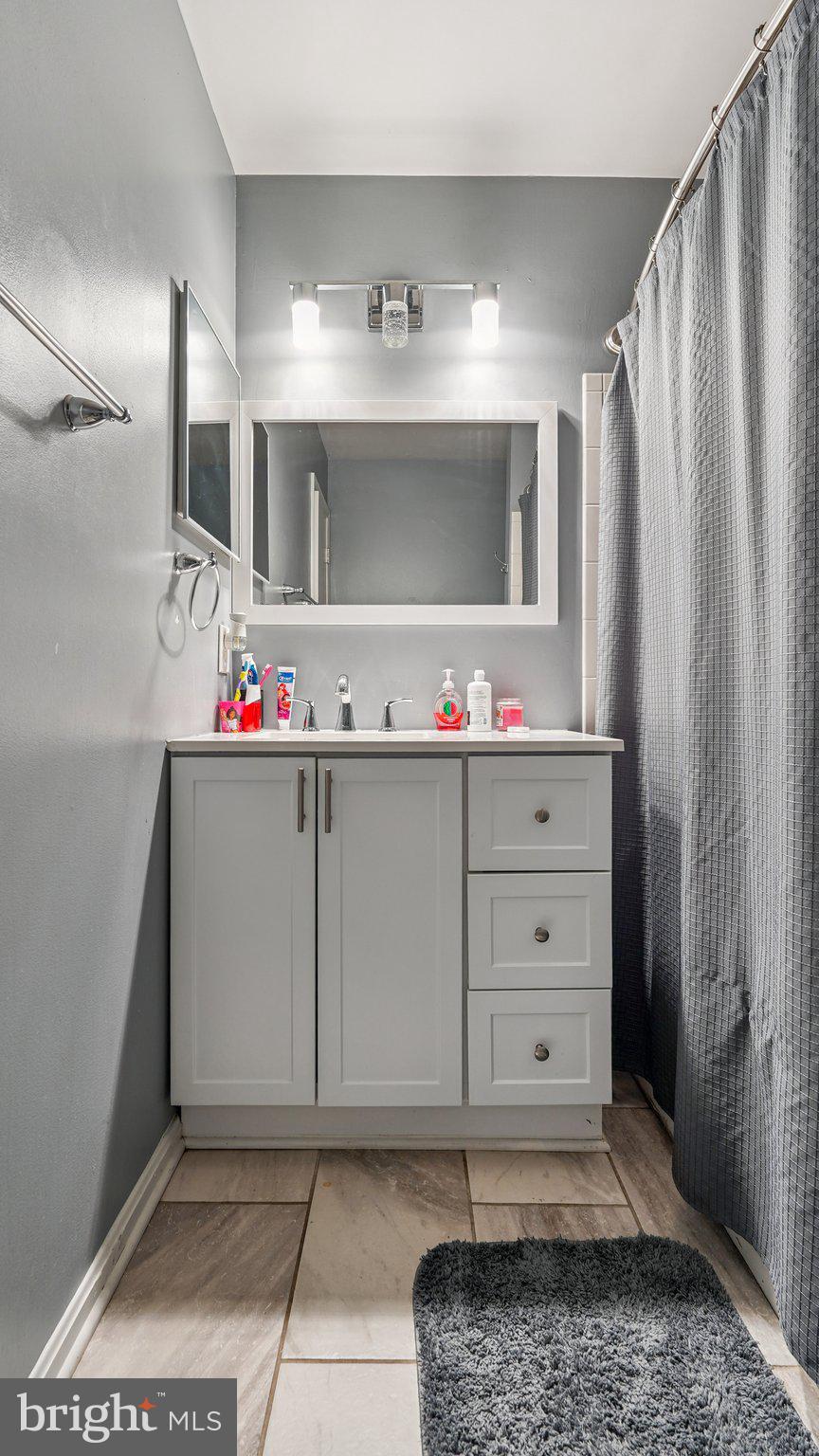 SUNNINGDALE MEADOWS - Residential