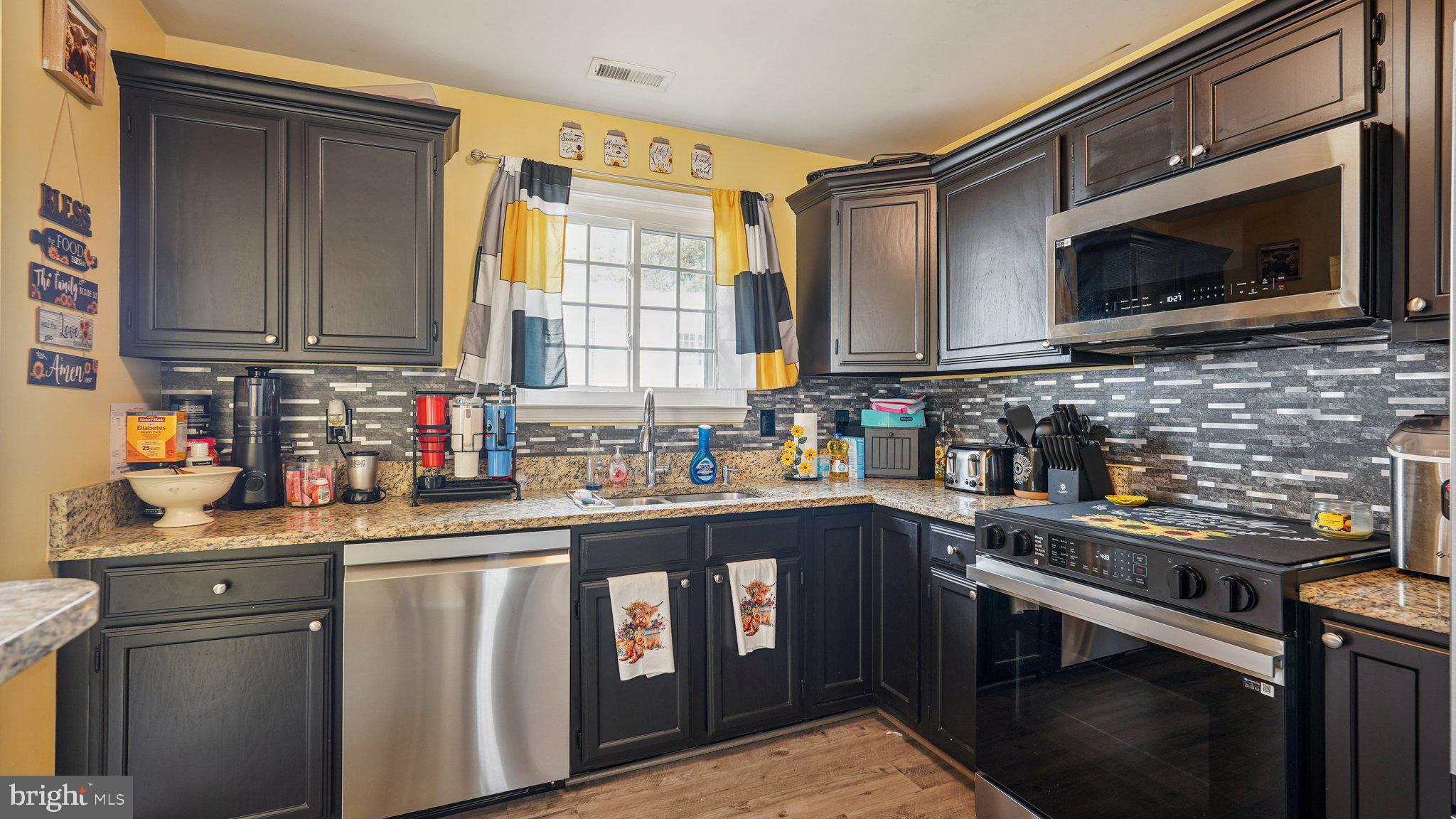 SUNNINGDALE MEADOWS - Residential