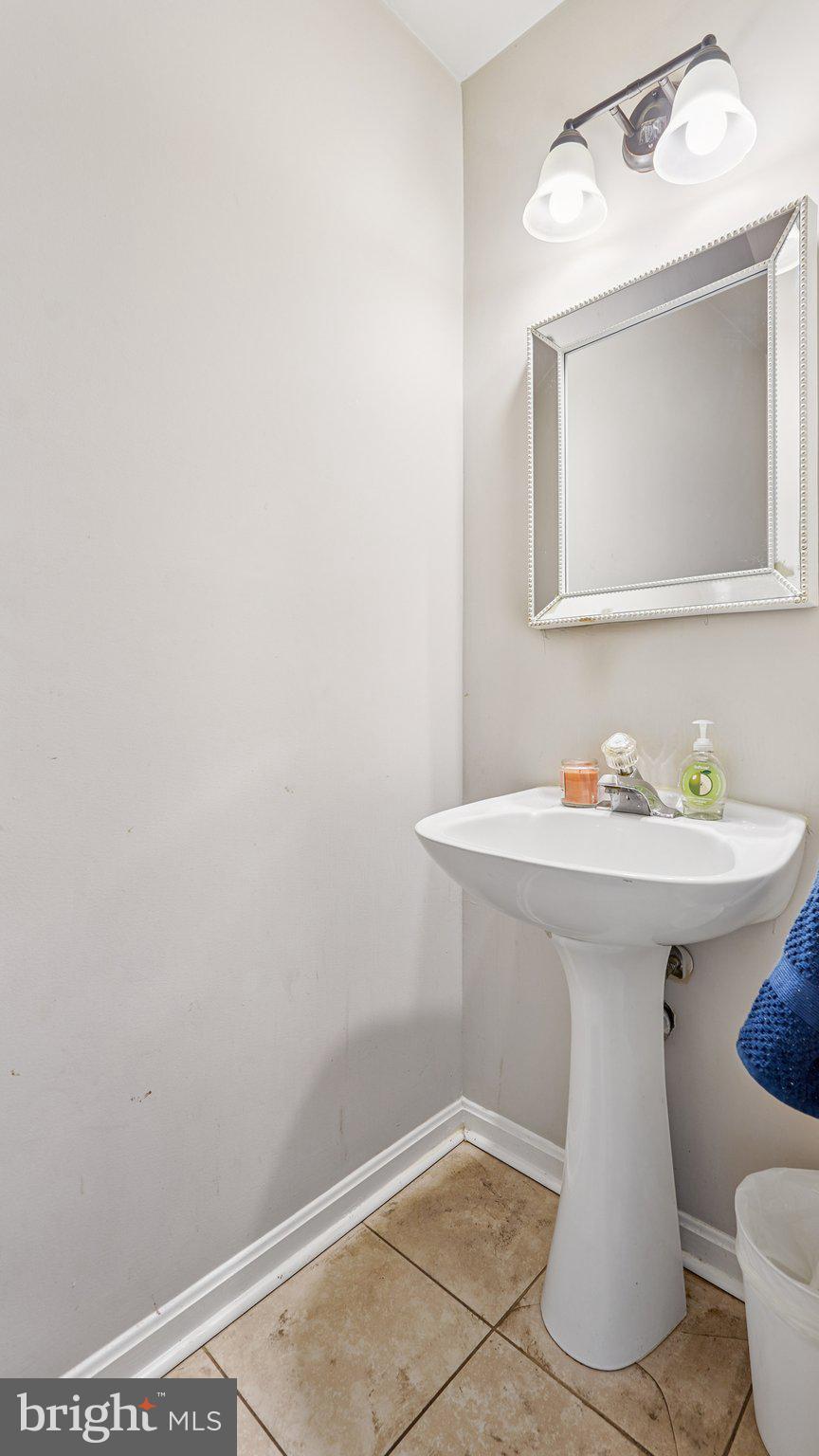 SUNNINGDALE MEADOWS - Residential