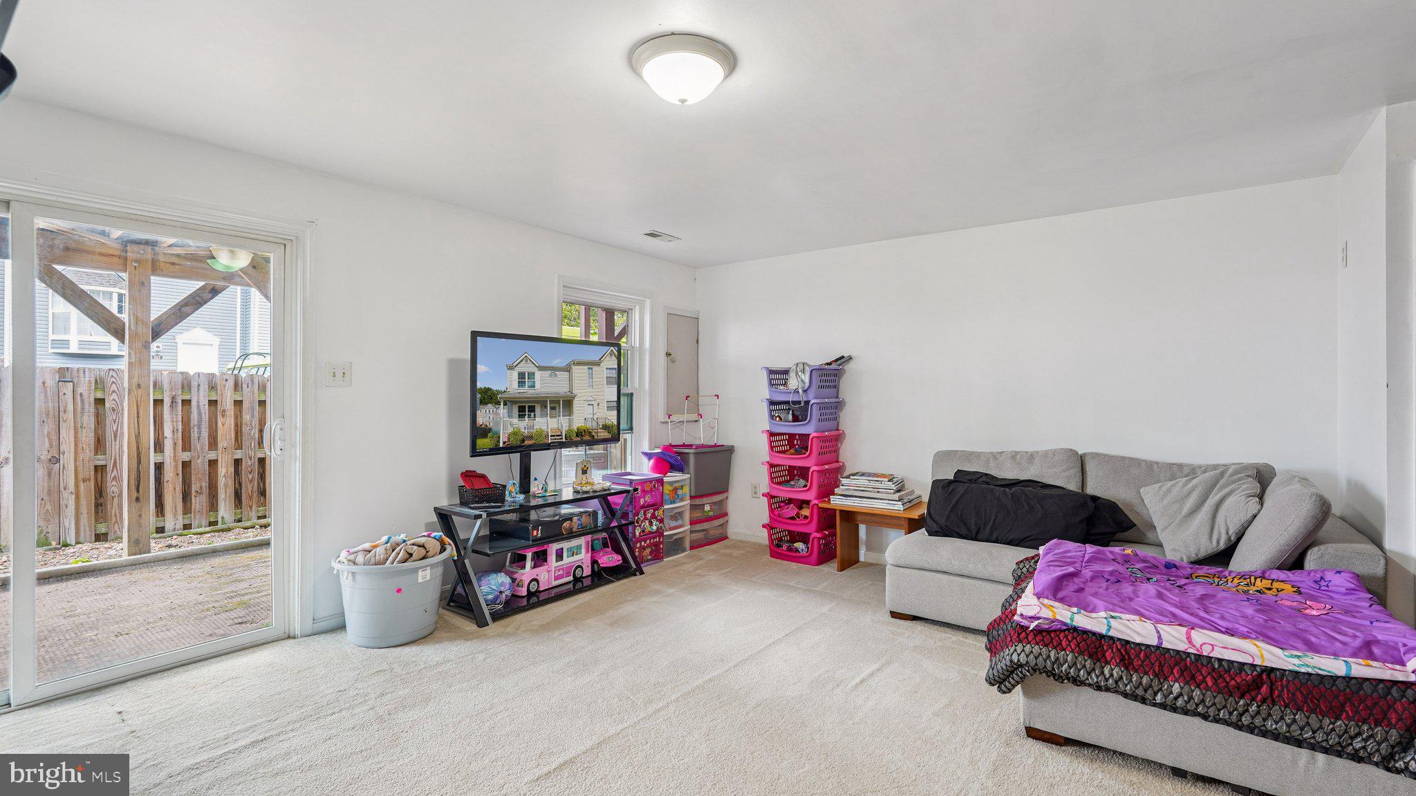 SUNNINGDALE MEADOWS - Residential