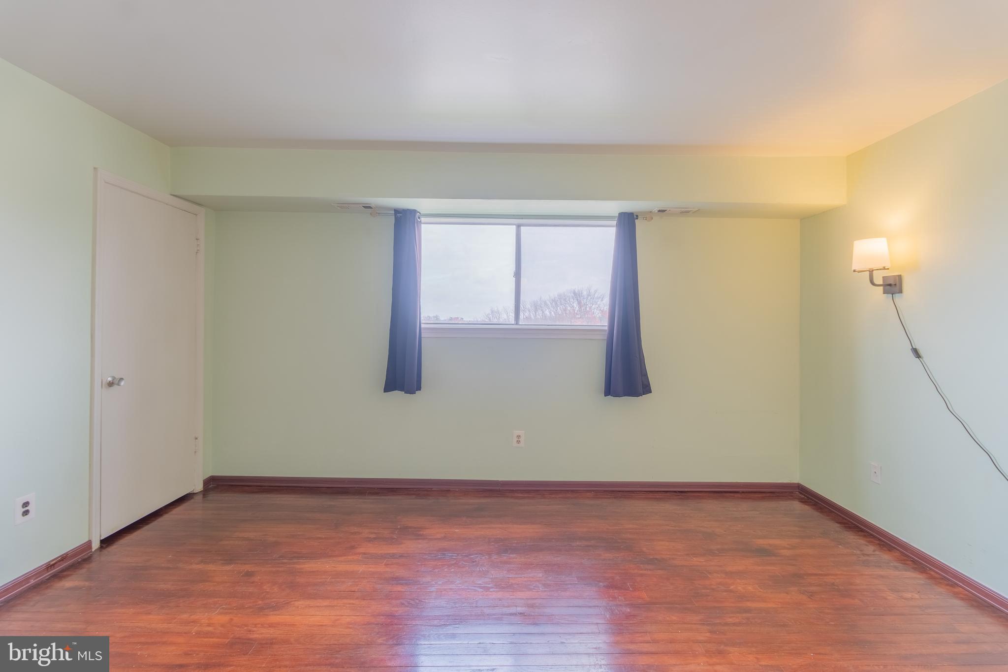 FRENCHMANS CREEK - Residential Lease