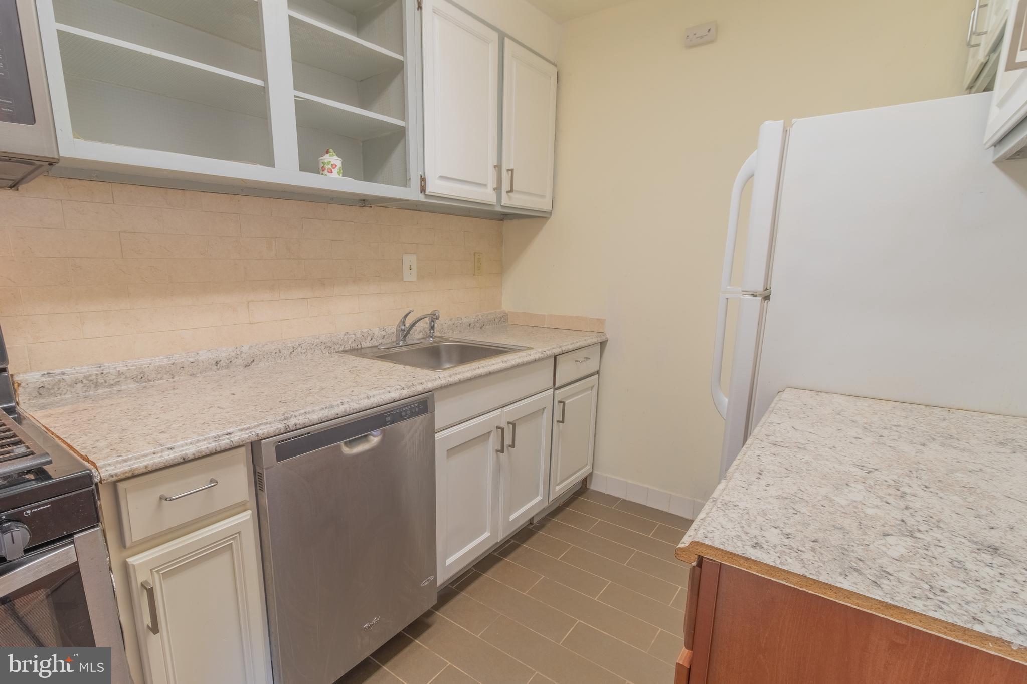 FRENCHMANS CREEK - Residential Lease