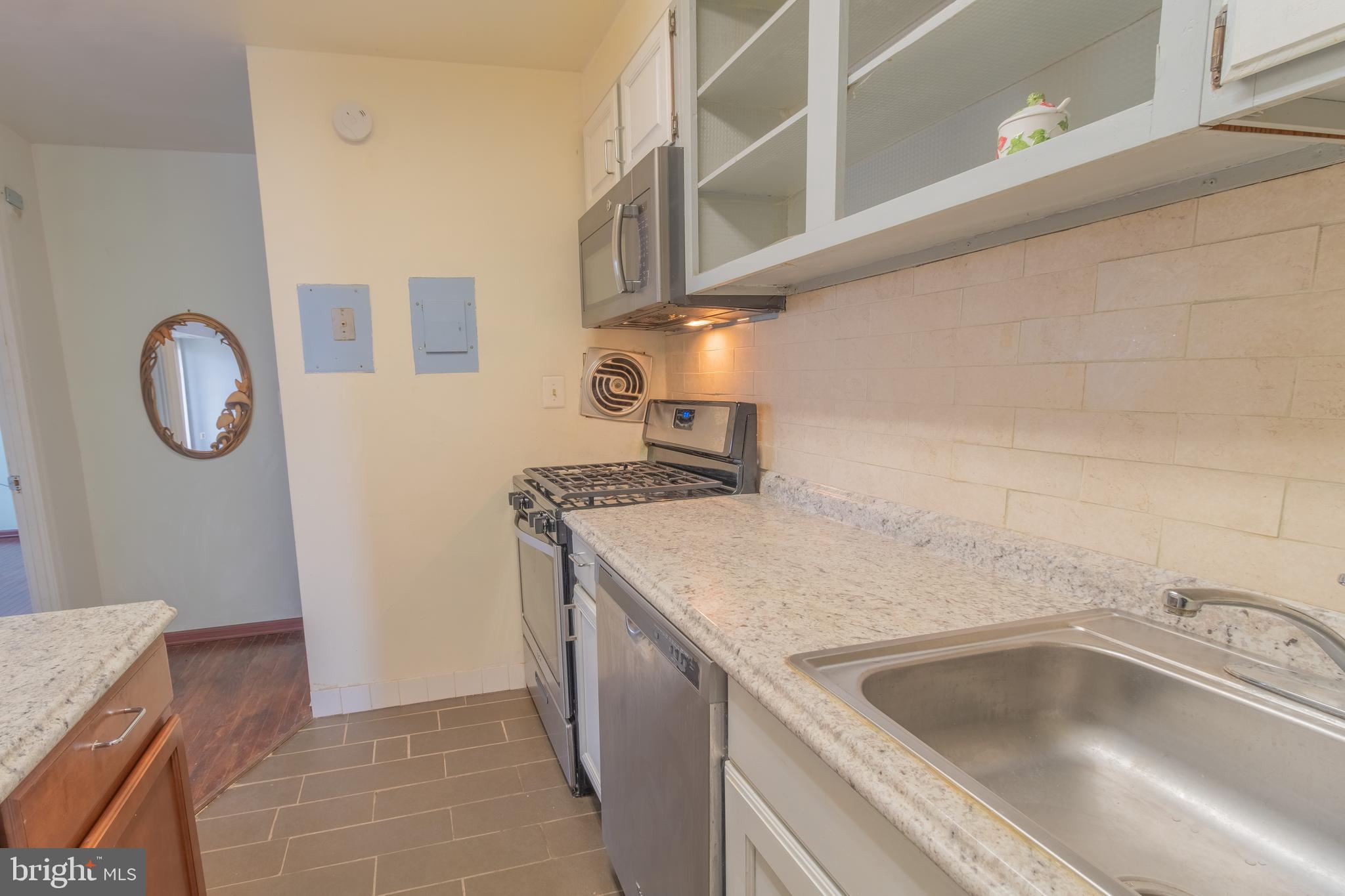 FRENCHMANS CREEK - Residential Lease