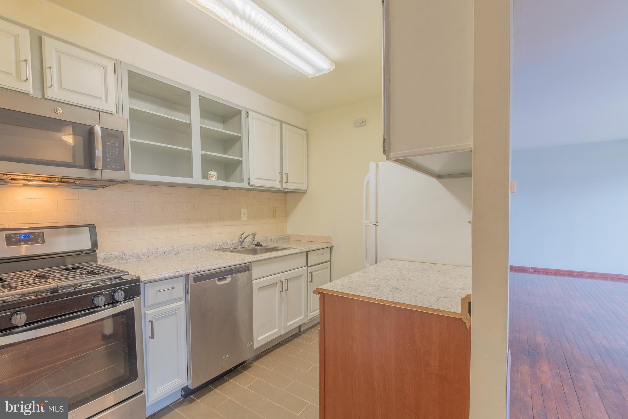 FRENCHMANS CREEK - Residential Lease