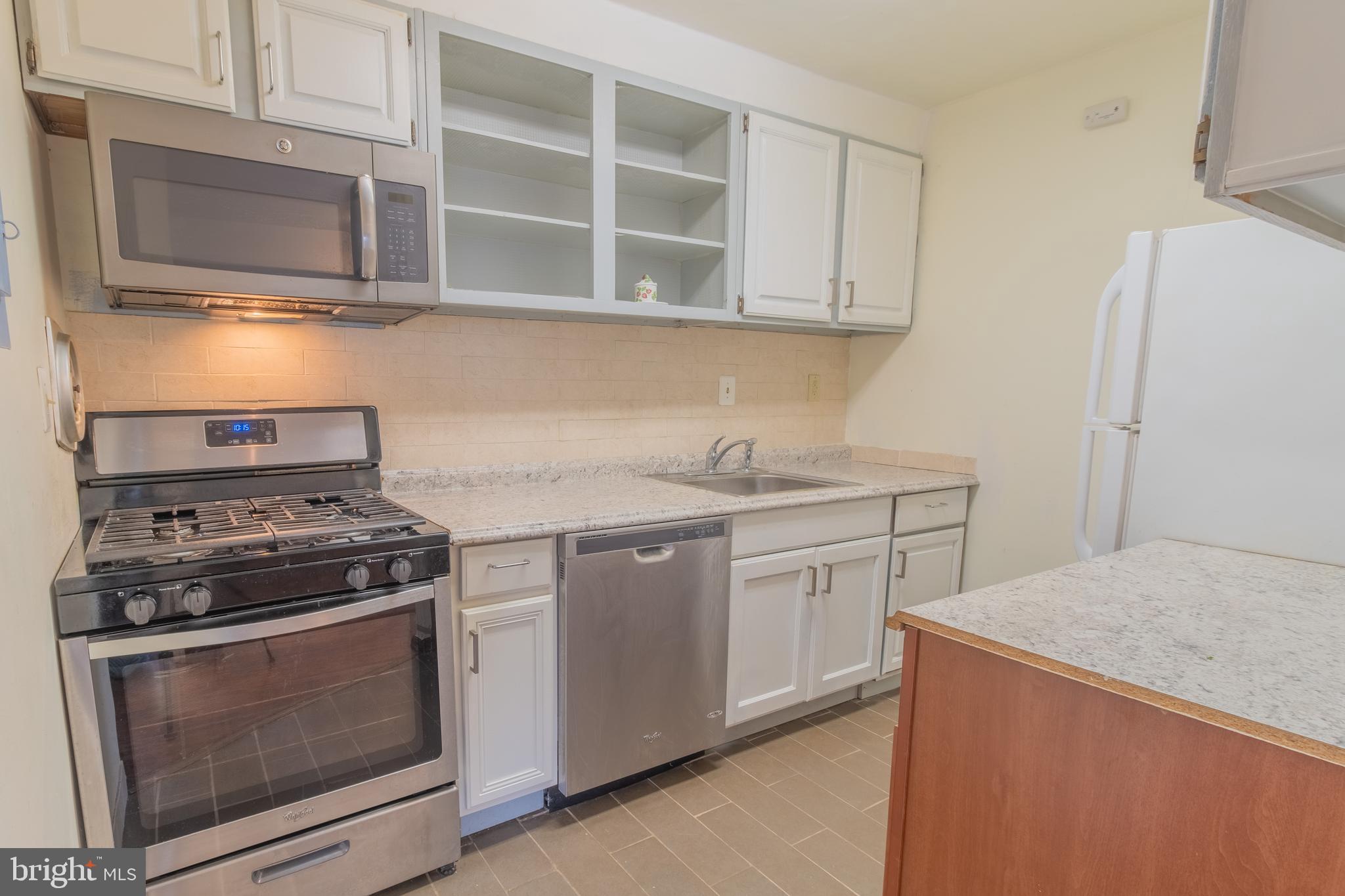 FRENCHMANS CREEK - Residential Lease